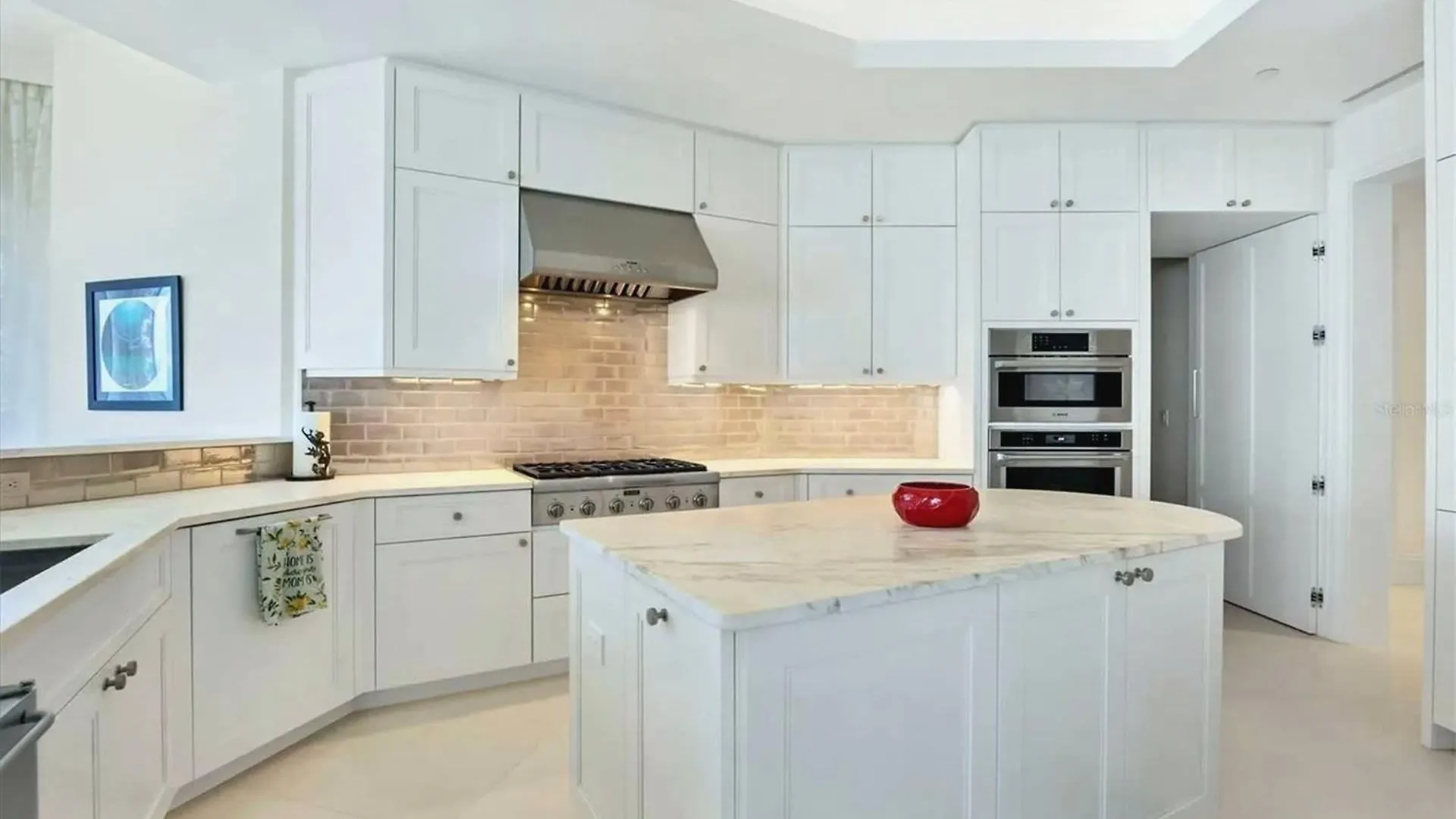 Luxury Spacious 3 Bedroom Beachfront Apartment Sarasota