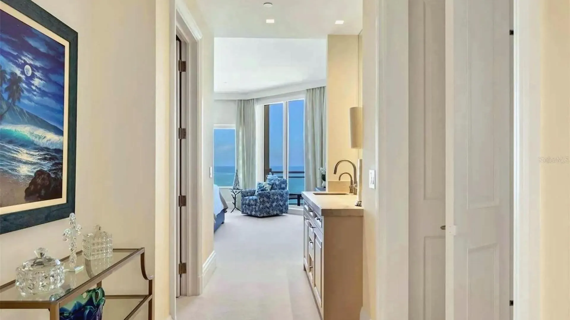 Luxury Spacious 3 Bedroom Beachfront
