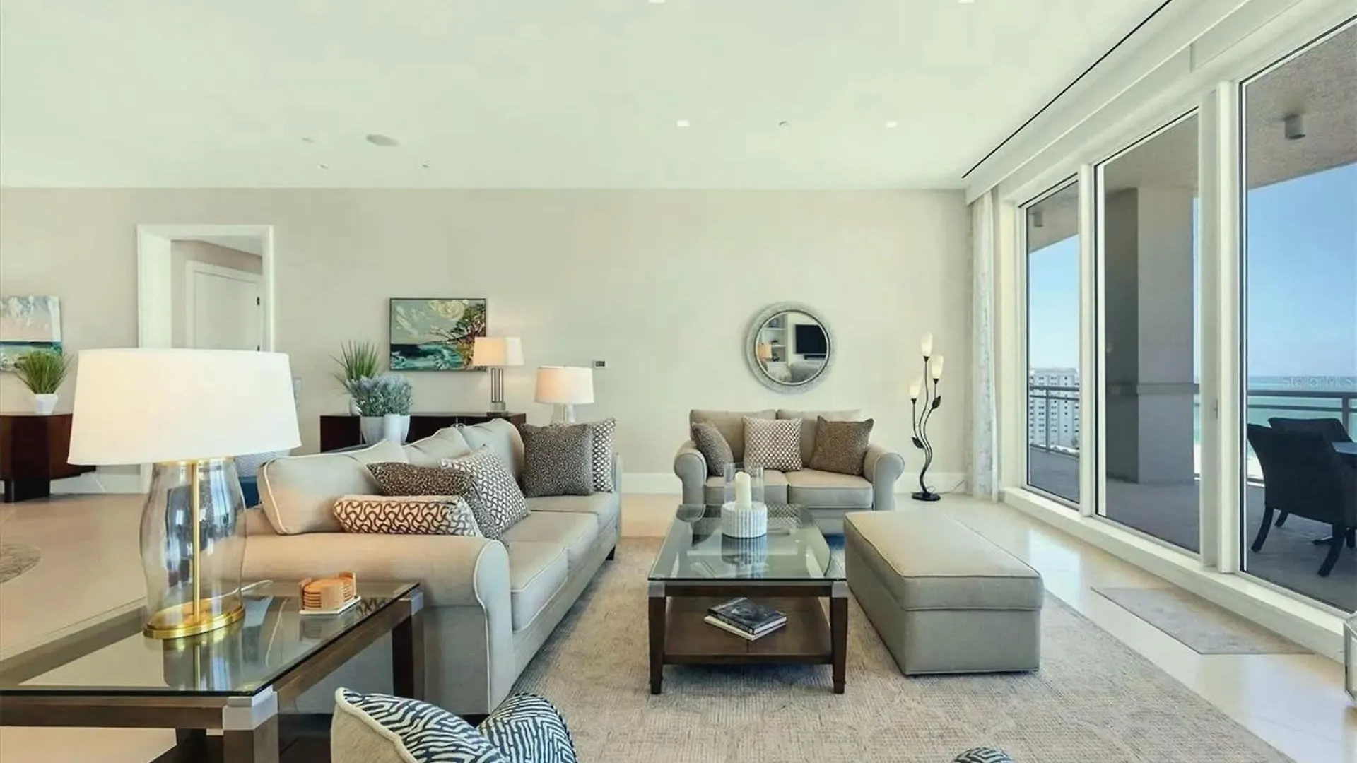 Luxury Spacious 3 Bedroom Beachfront Apartment Sarasota