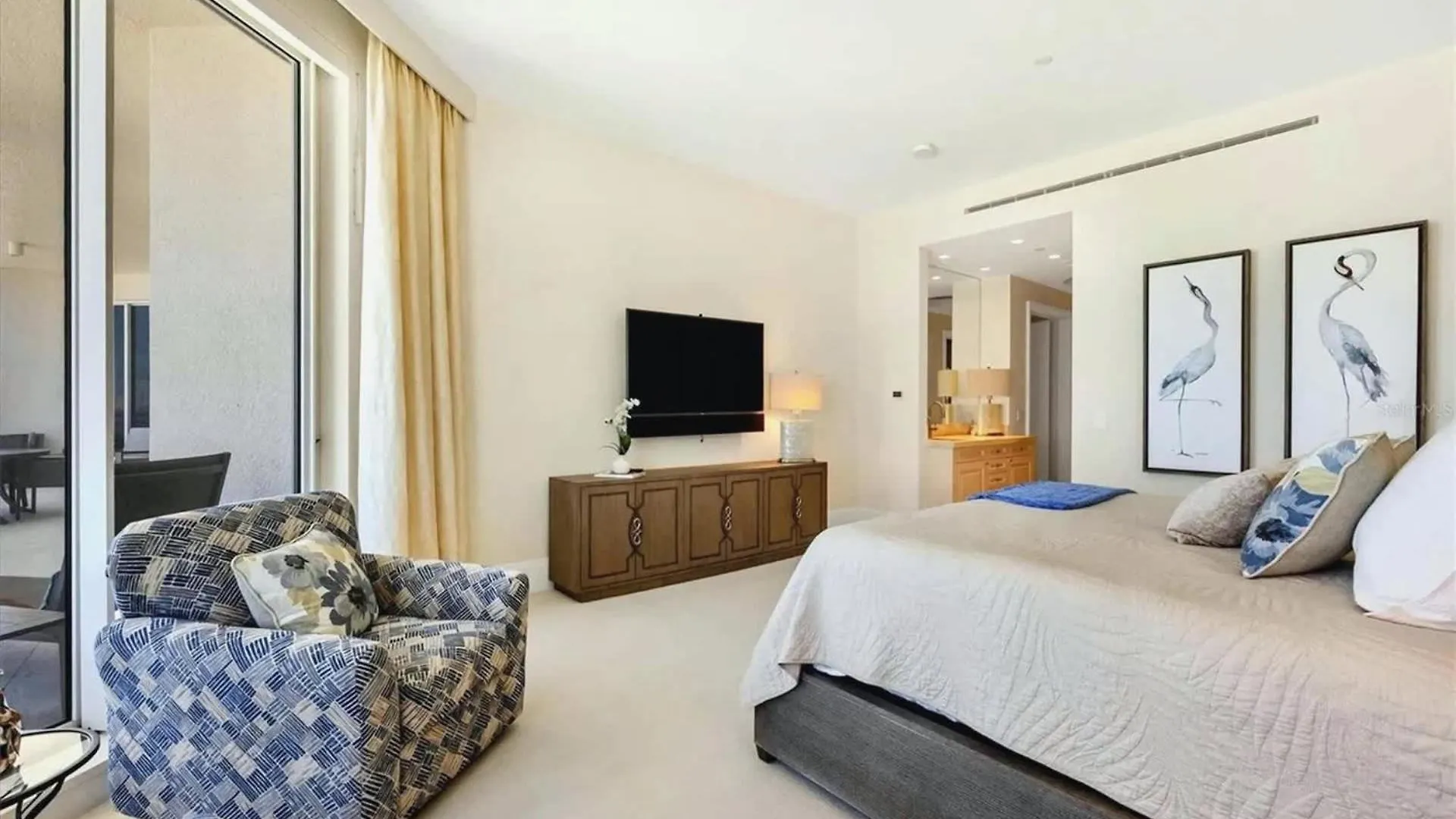Luxury Spacious 3 Bedroom Beachfront Sarasota