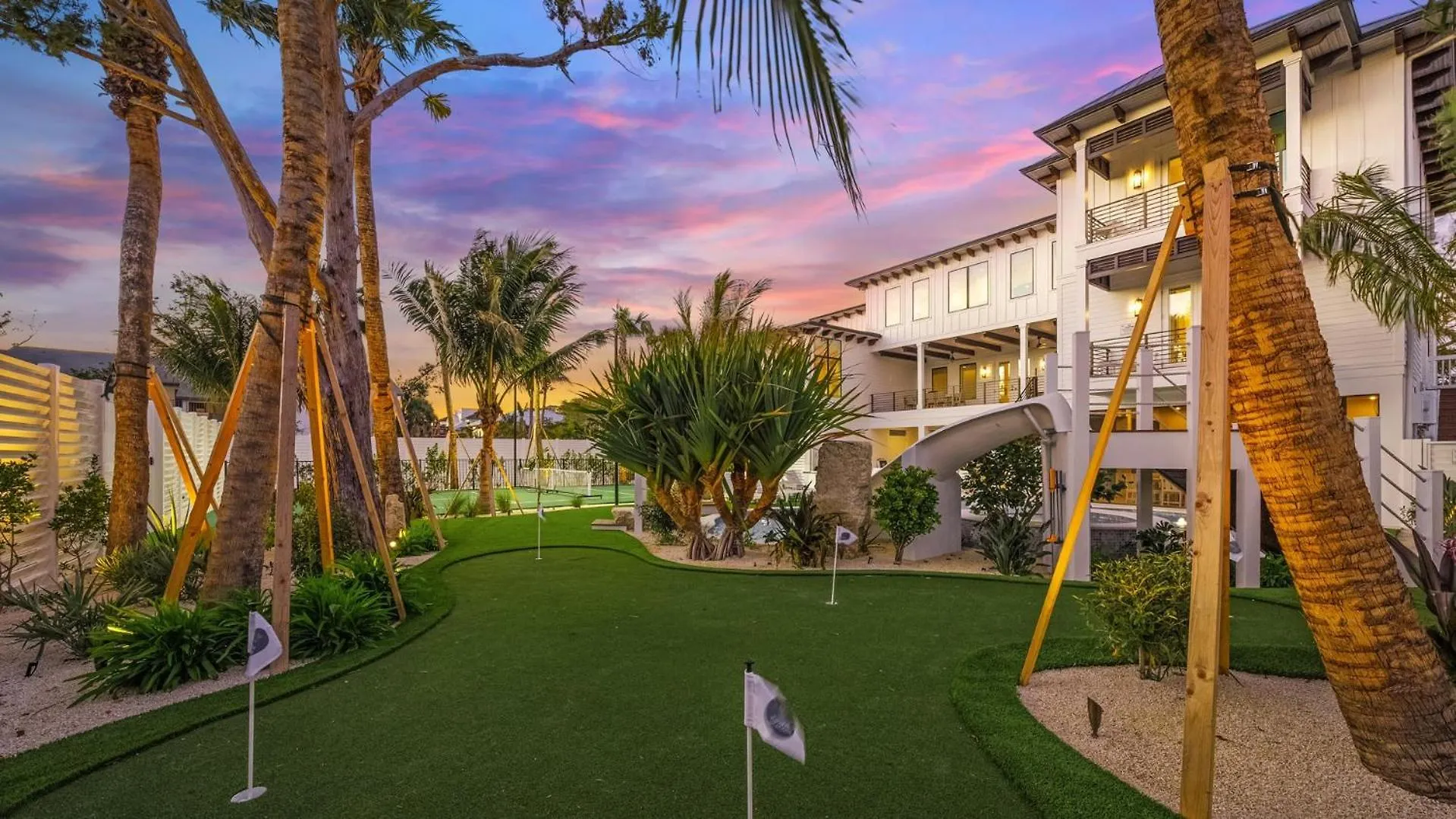 Coastal Canopy Holiday home