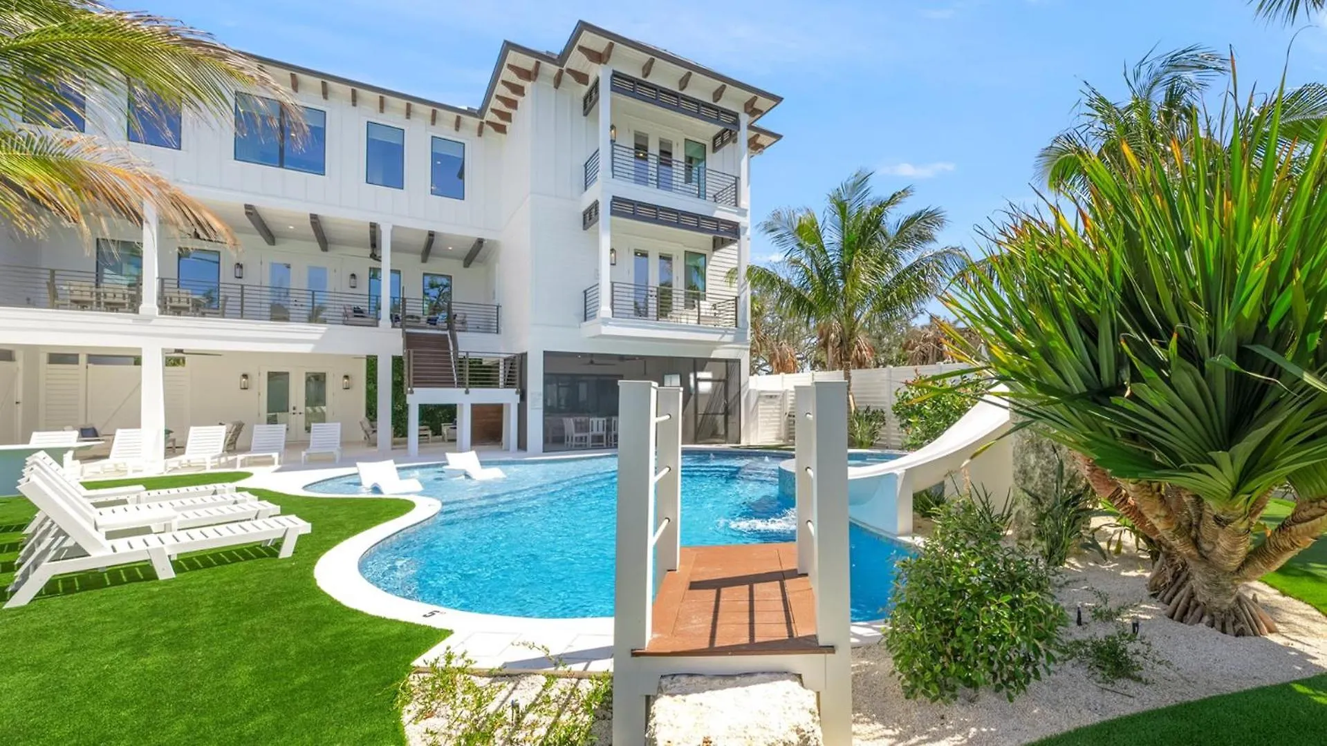 Coastal Canopy Holiday home