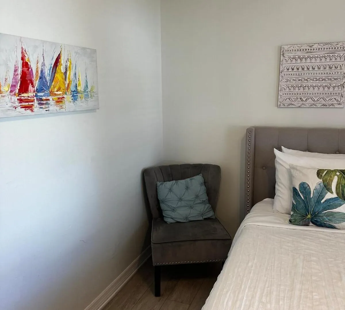Blue Oasis An Inviting Downtown Retreat Sarasota