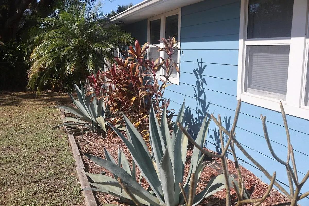 Blue Oasis An Inviting Downtown Retreat Holiday home Sarasota