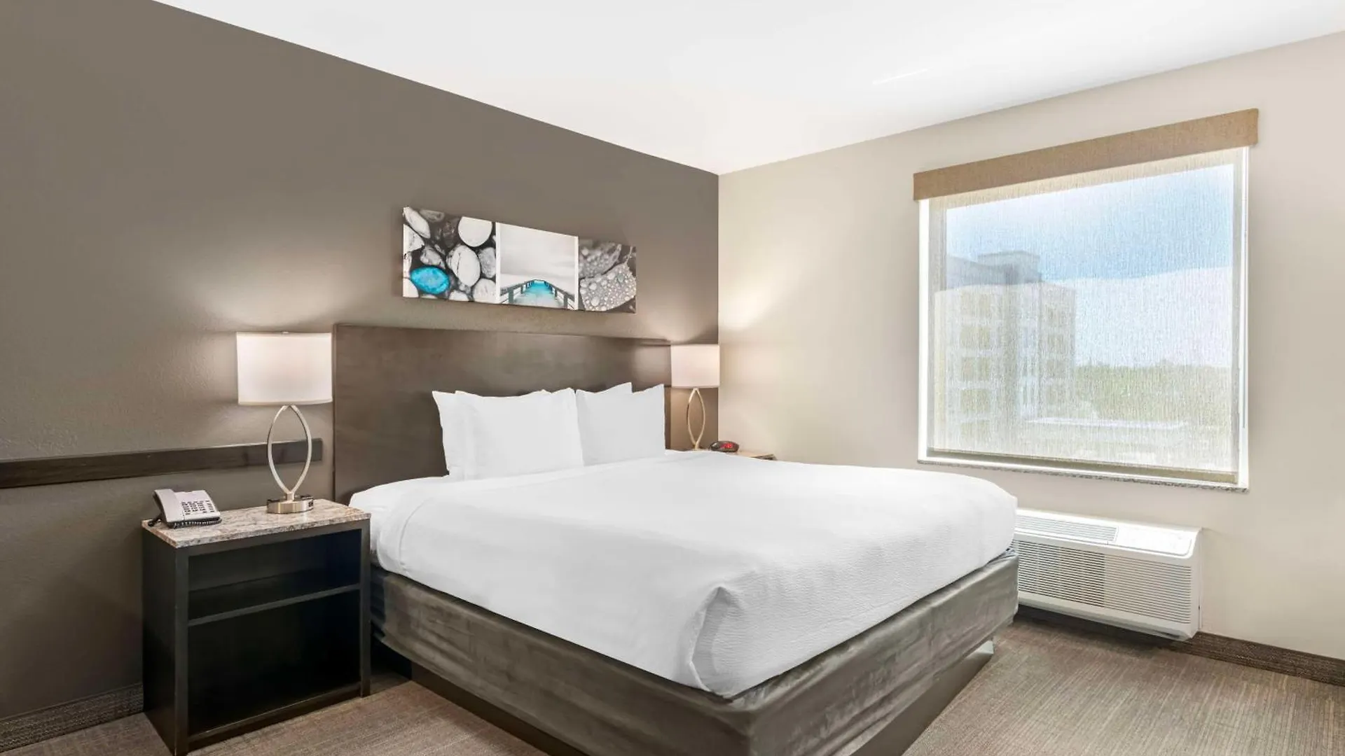 Magnolia Pointe; Bw Signature Collection Hotel 2*