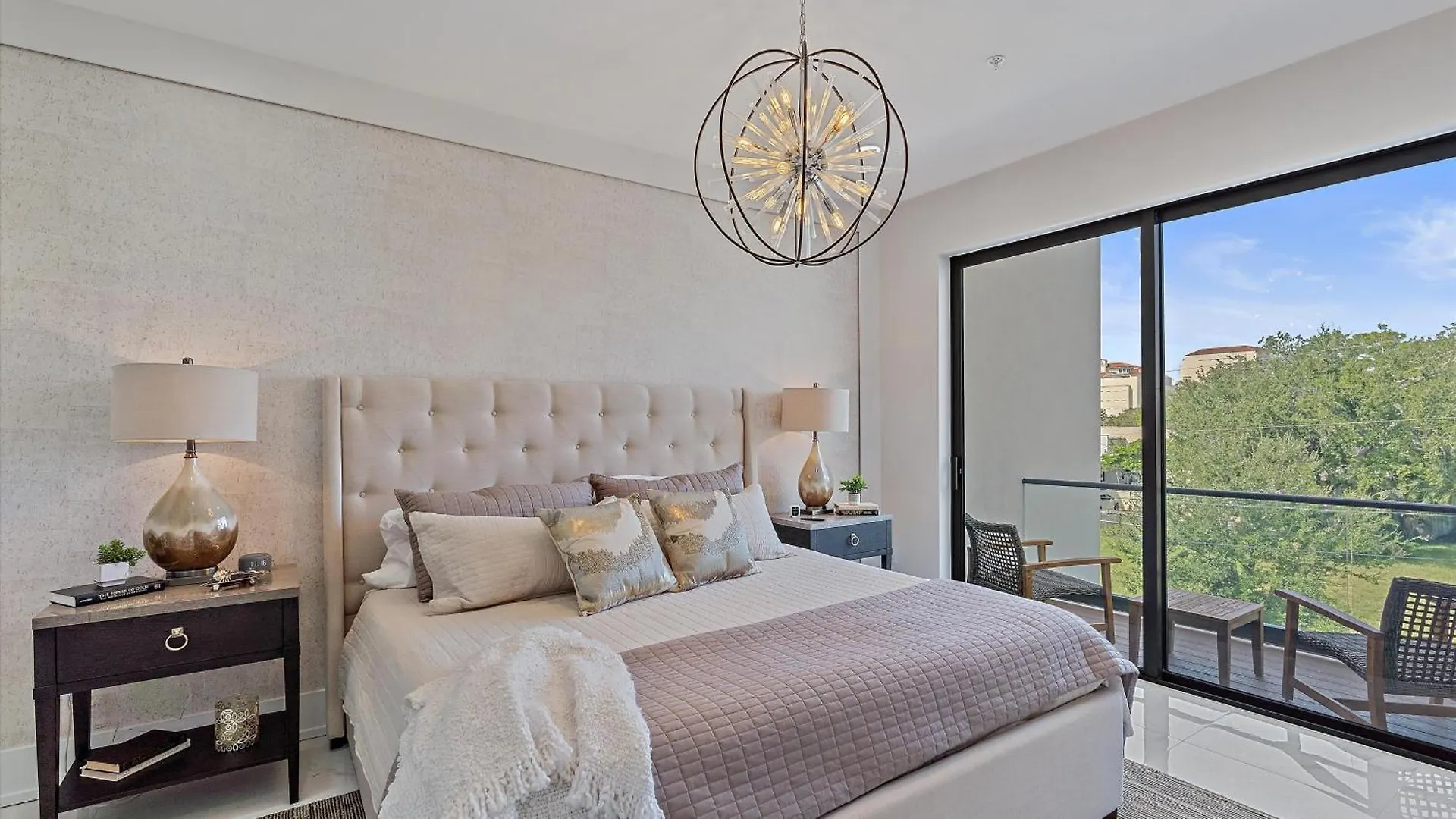 Uptown Luxury On Audubon Holiday home
