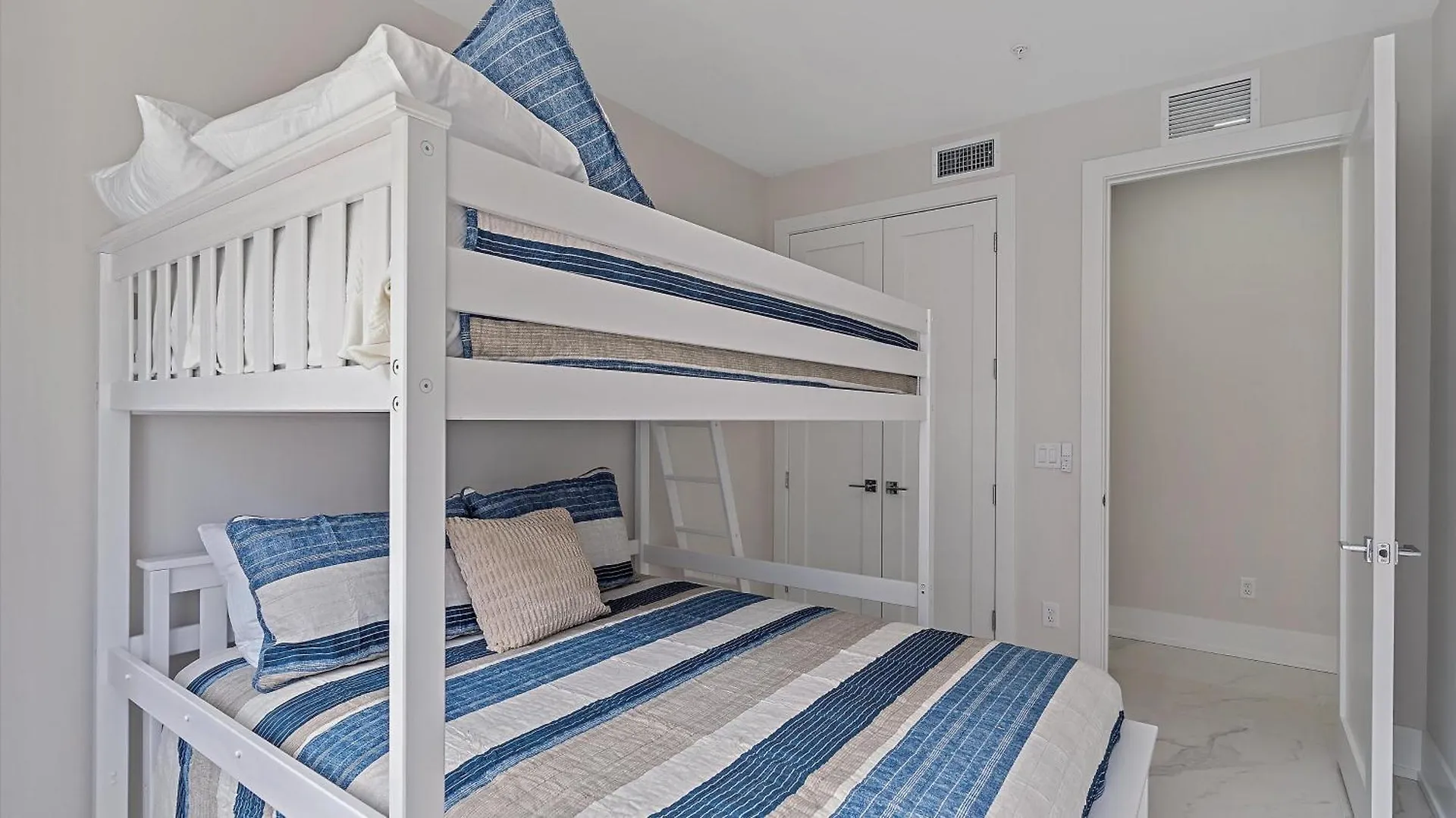 Uptown Luxury On Audubon Holiday home *