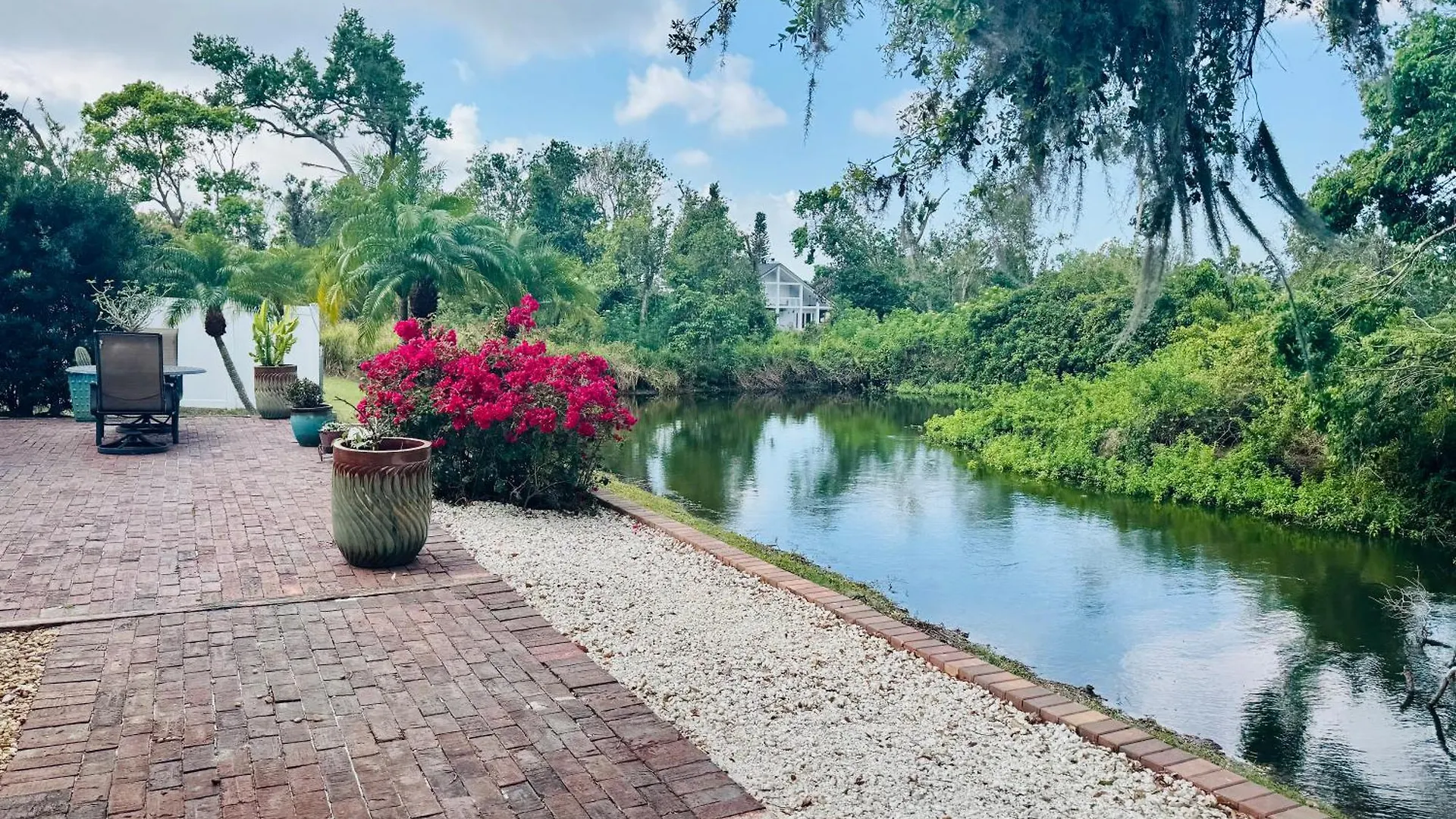 Charm * Sarasota