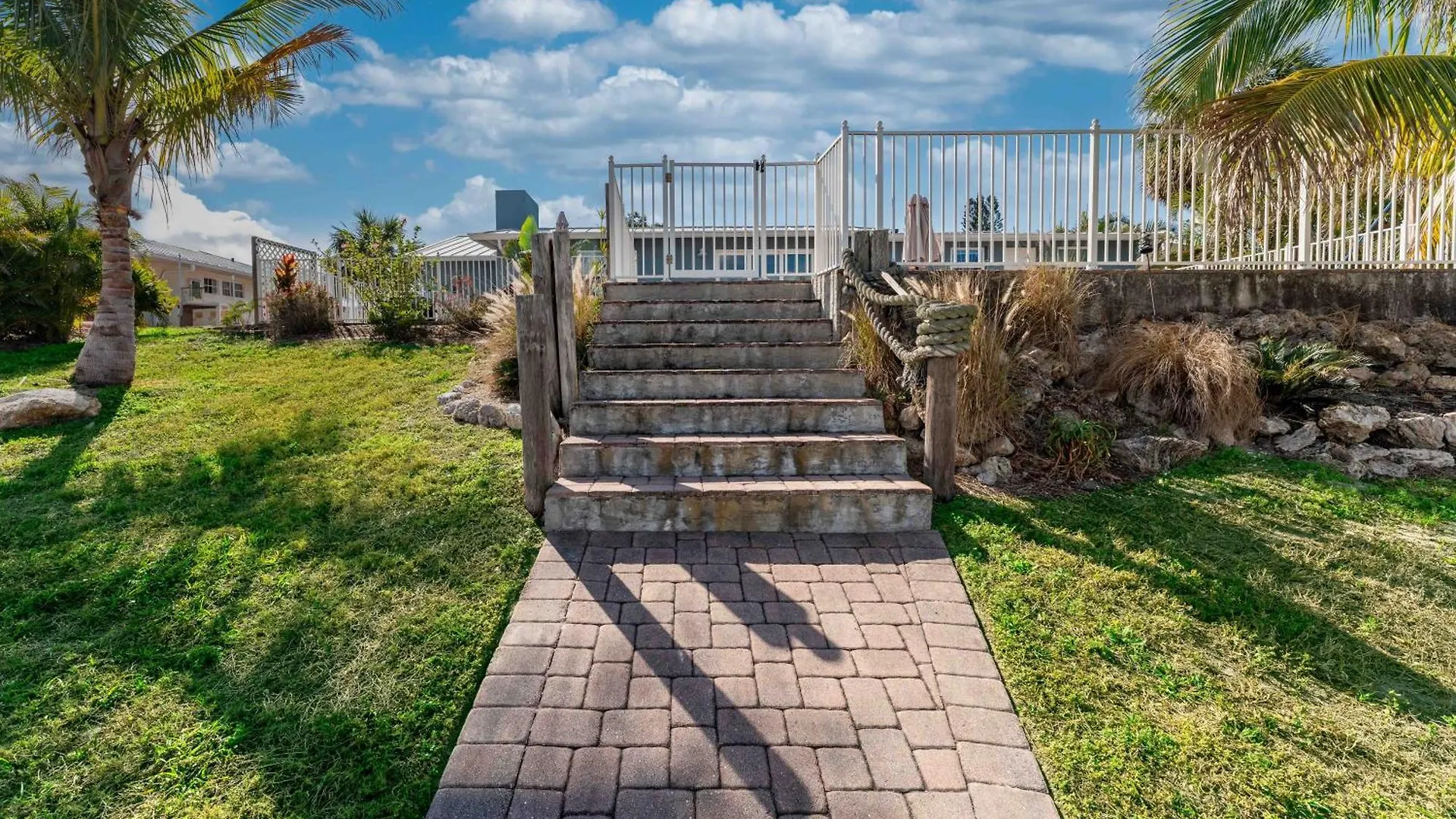 3 Bed, 3 Bath, Pool With Boat Dock *