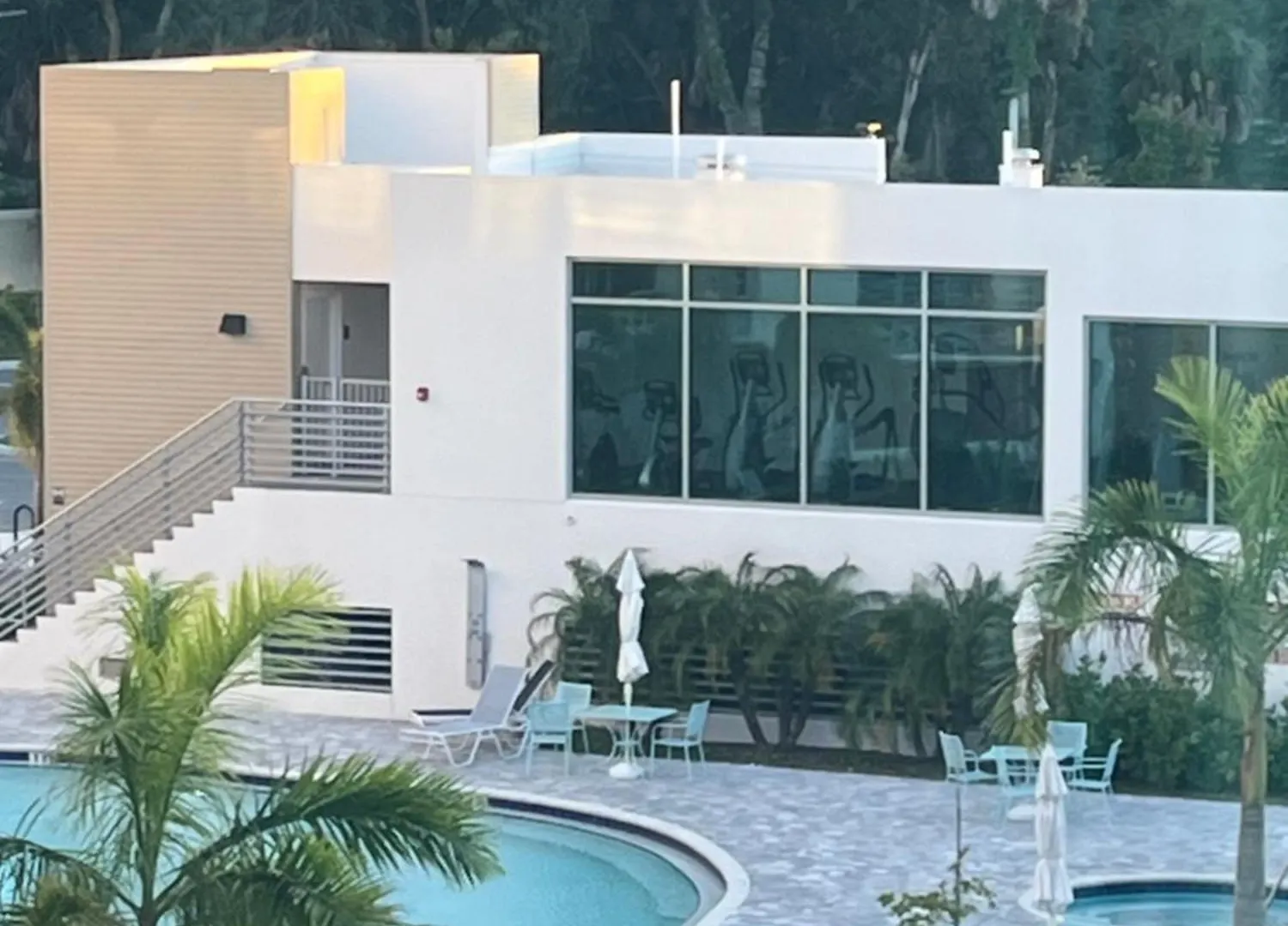 Luxury 2 Bed 2 Bath Waterfront With Patio Sunsets Gym And Parking Holiday home Sarasota