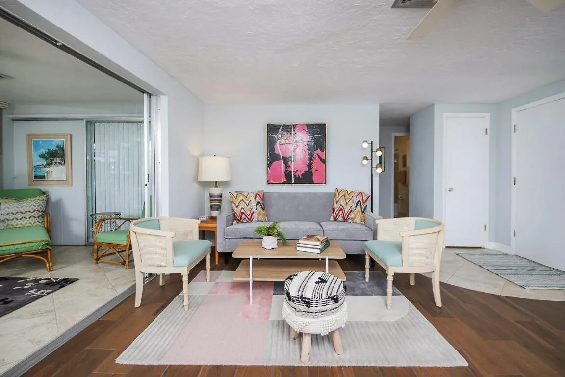 Feriehus Siesta Sol Art Bungalow- 2 Miles To Siesta Key! *