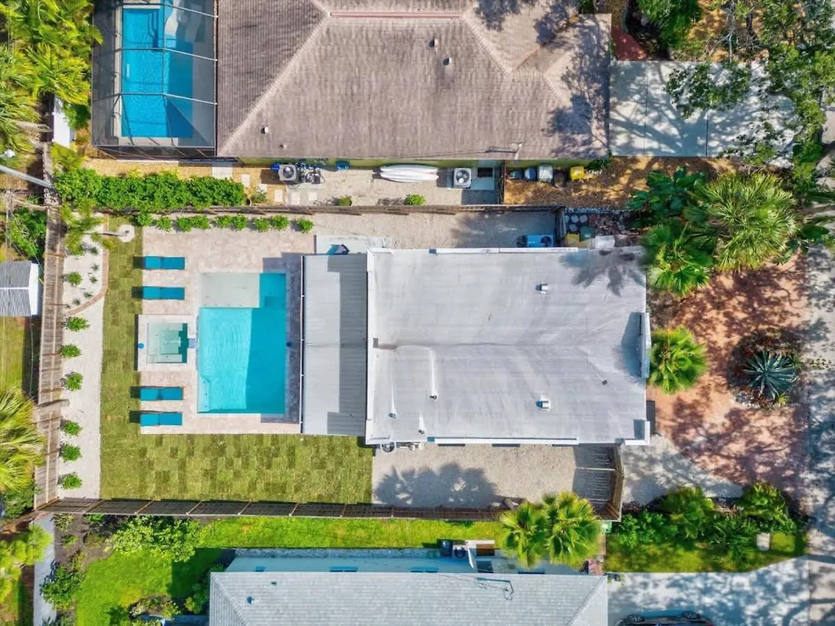 Palm Haven Heated Pool And Patio Near Downtown Sarasota