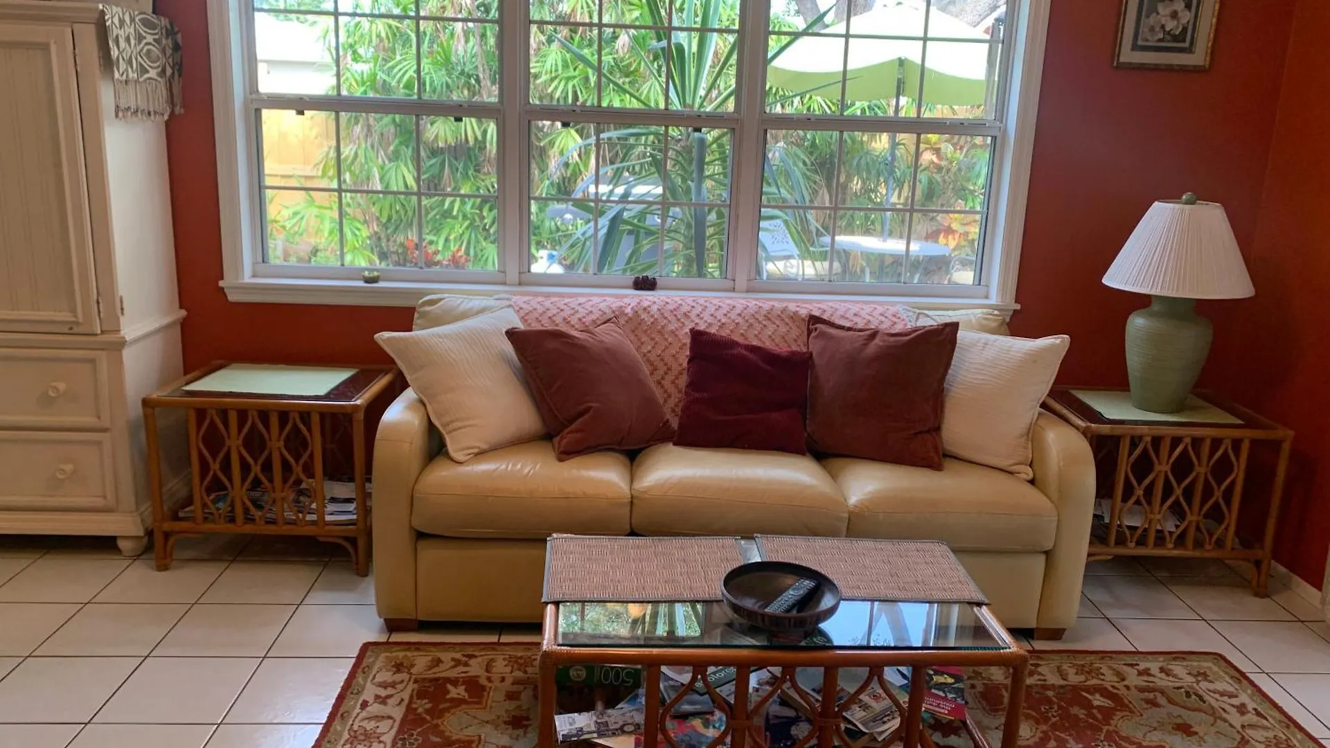 One Bed Near Beaches And Downtown Holiday home