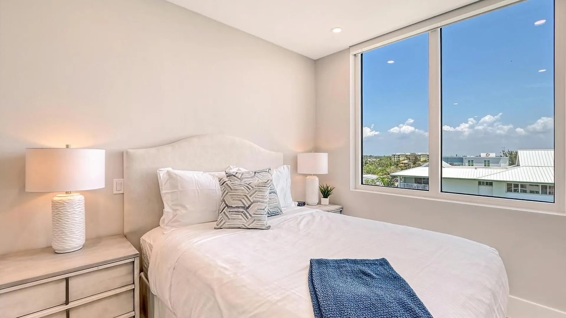 Ten35 Seaside Apartment Sarasota