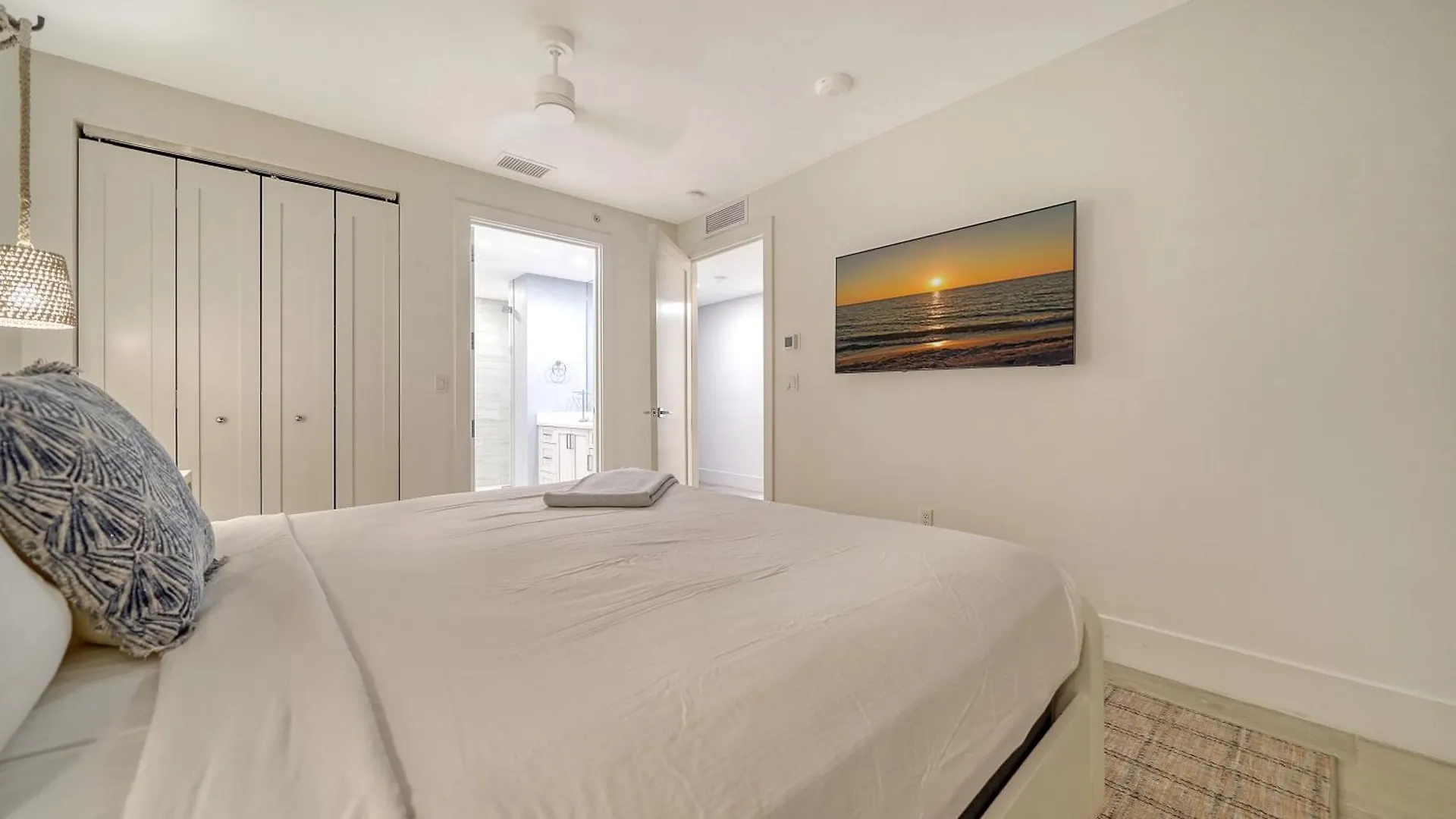 Ten35 Seaside Apartment *