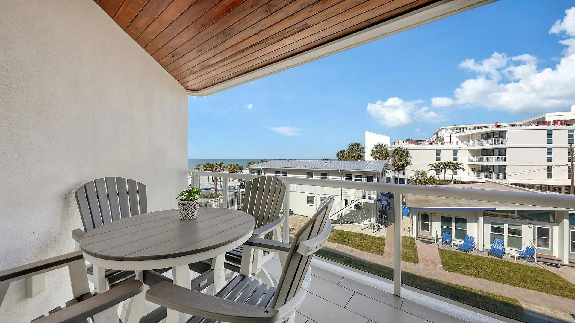 Ten35 Seaside Apartment Sarasota