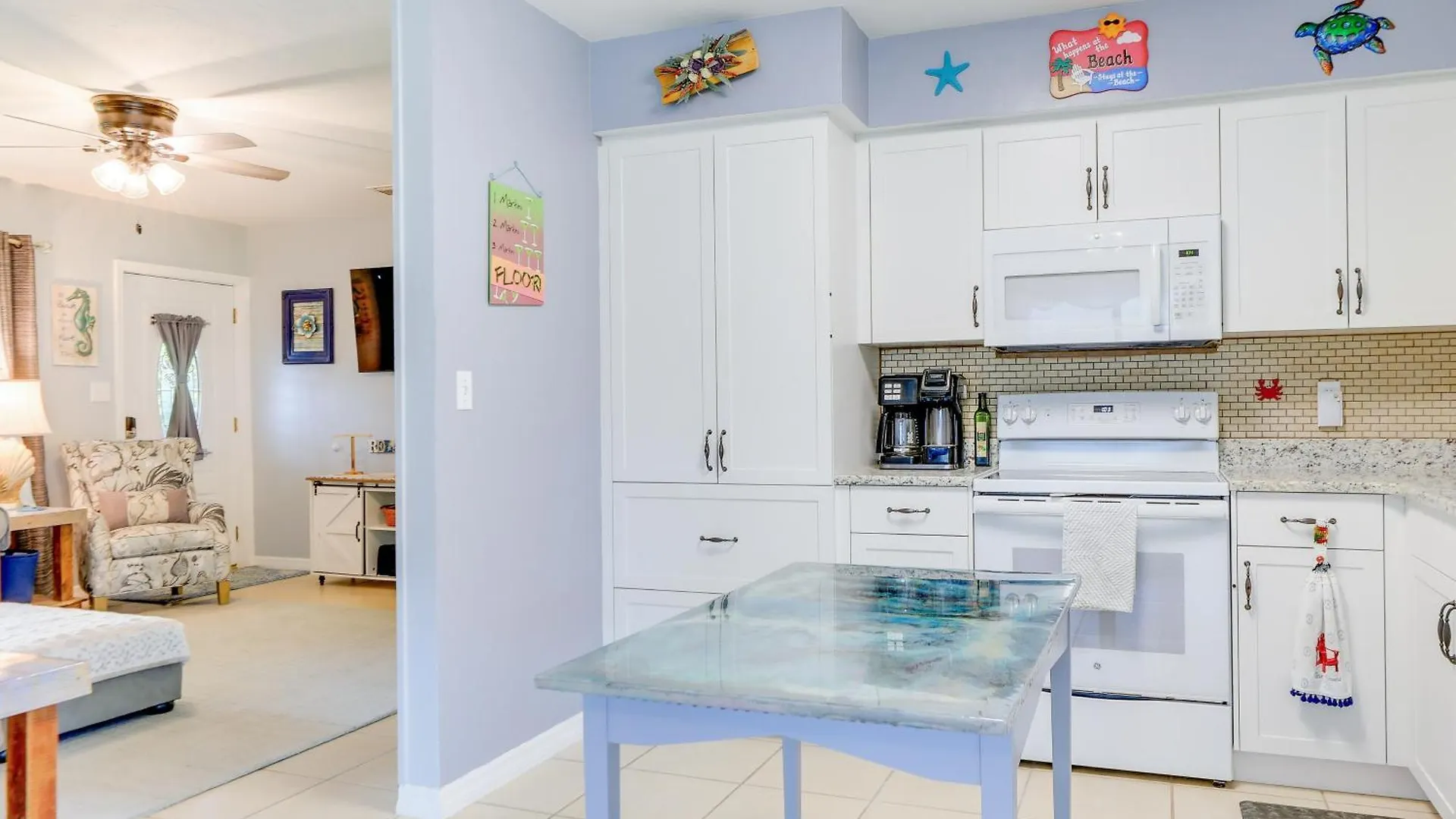 Charming With Deck, 3 Mi To Beaches! * Sarasota