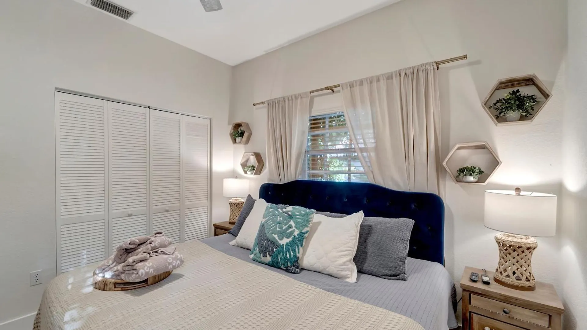 Pool Courtyard, Patio With Fire Pit, 2 Mls Downtown Vr24-00130 Σπίτι διακοπών Σεϊρασότα