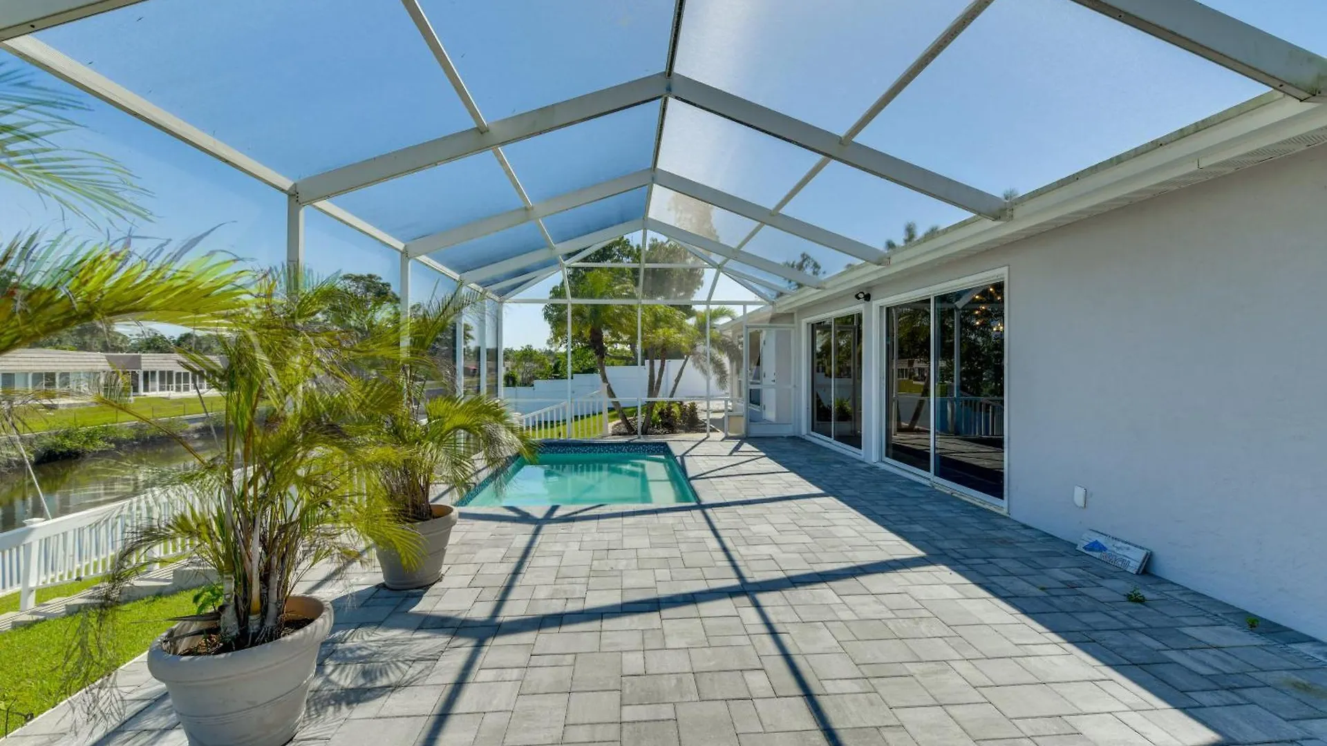 Waterfront Retreat With Pool In *