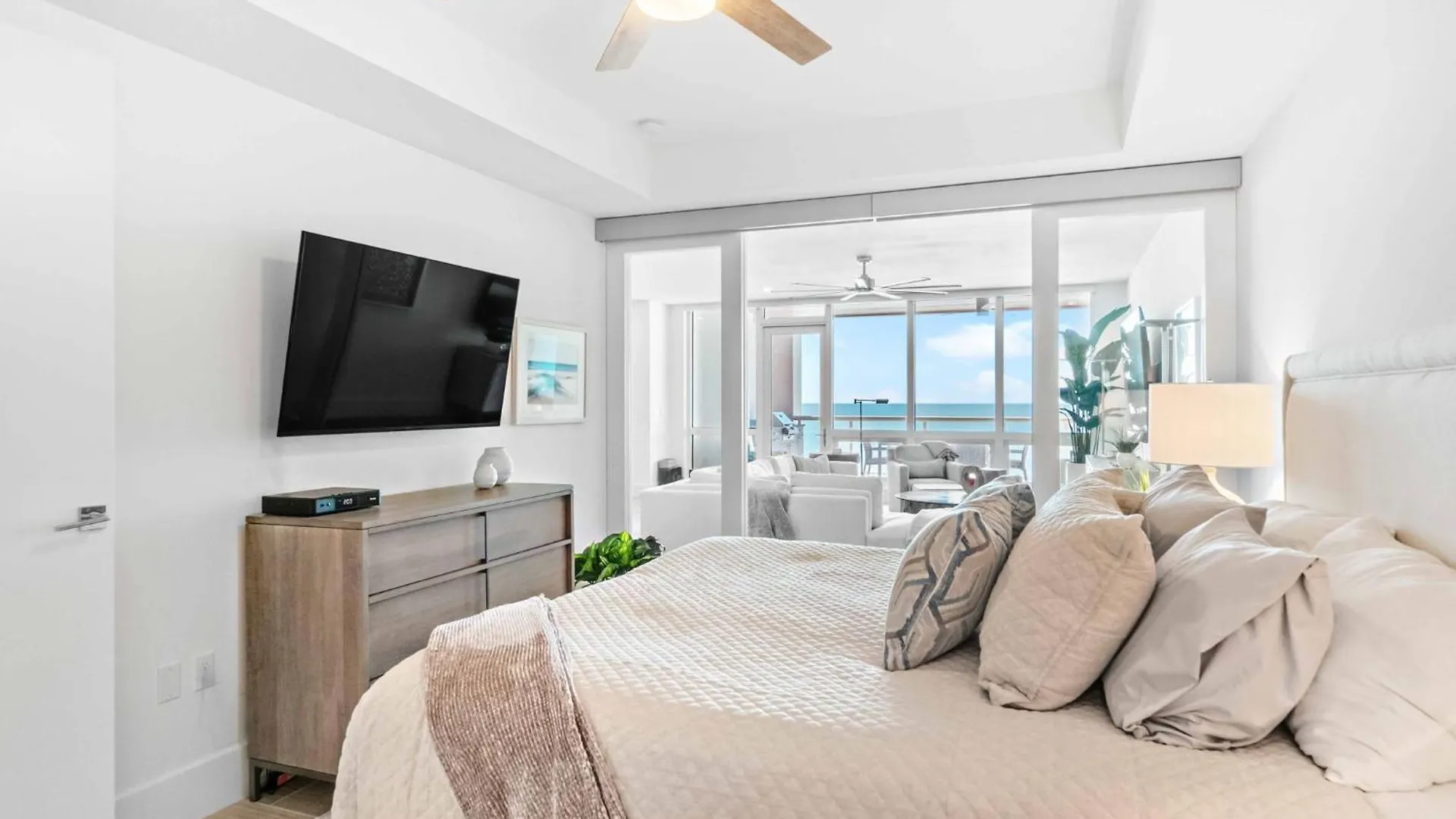 Ten35 Seaside