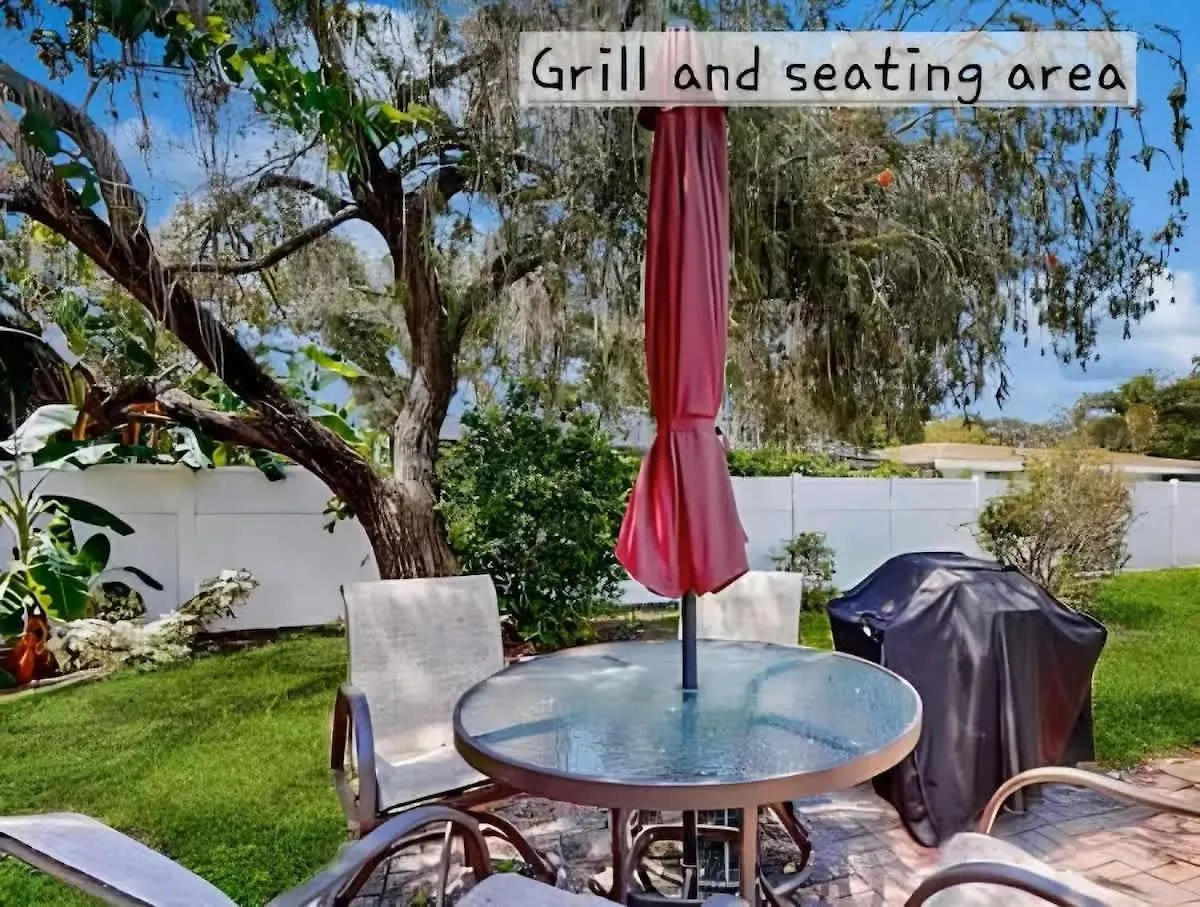 Tranquil Pool In Holiday home Sarasota