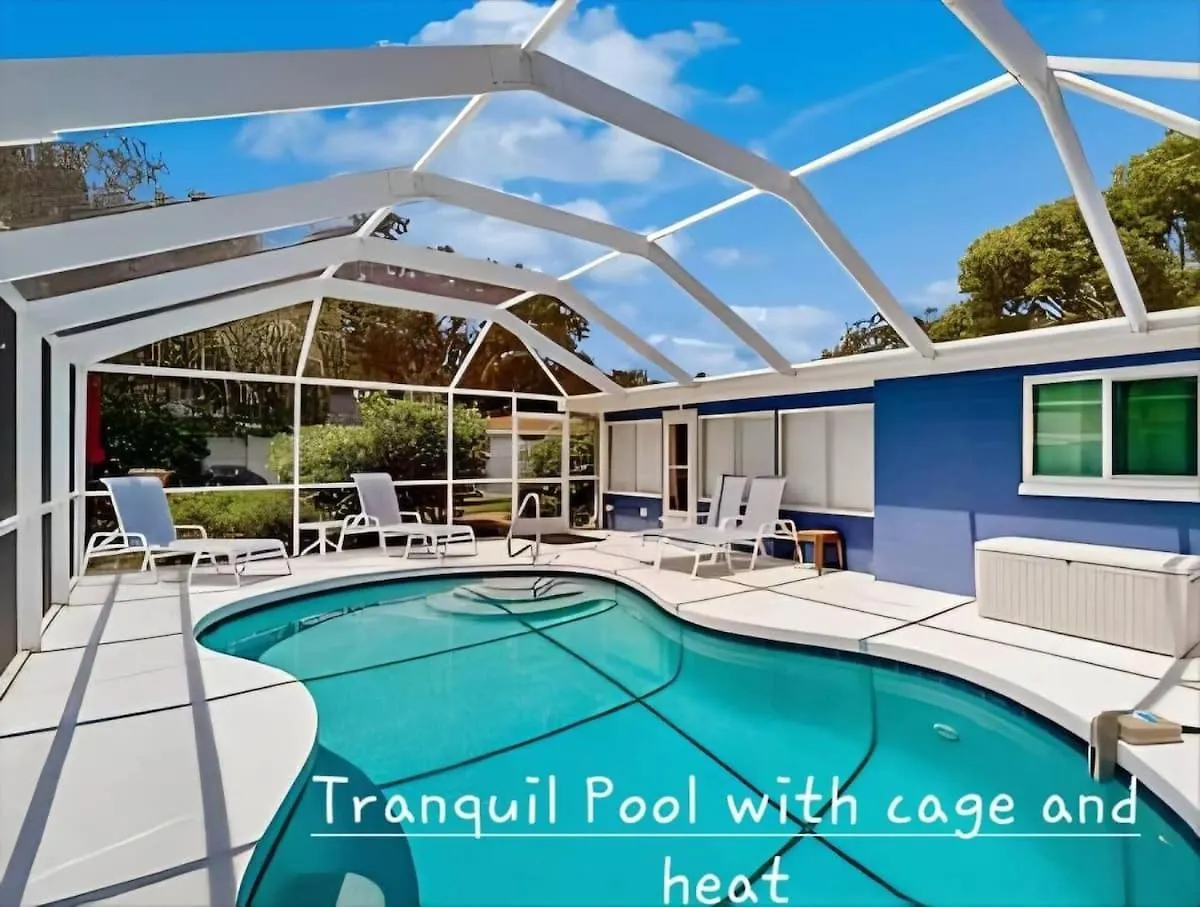 Tranquil Pool In Holiday home Sarasota