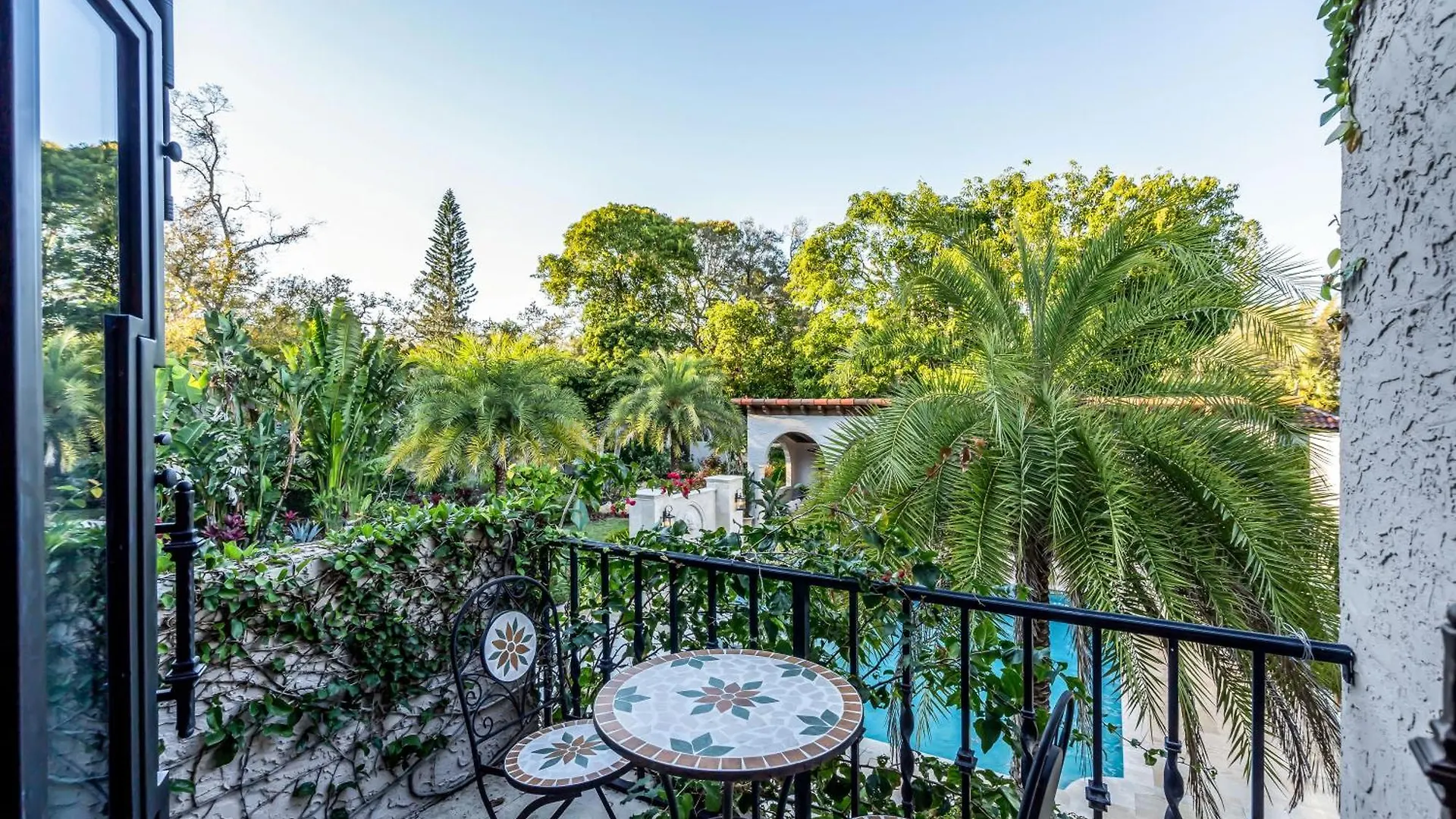 Fruit And Botanical Garden Estate 2 Miles To Downtown Ev Vr24-00151 Holiday home Sarasota