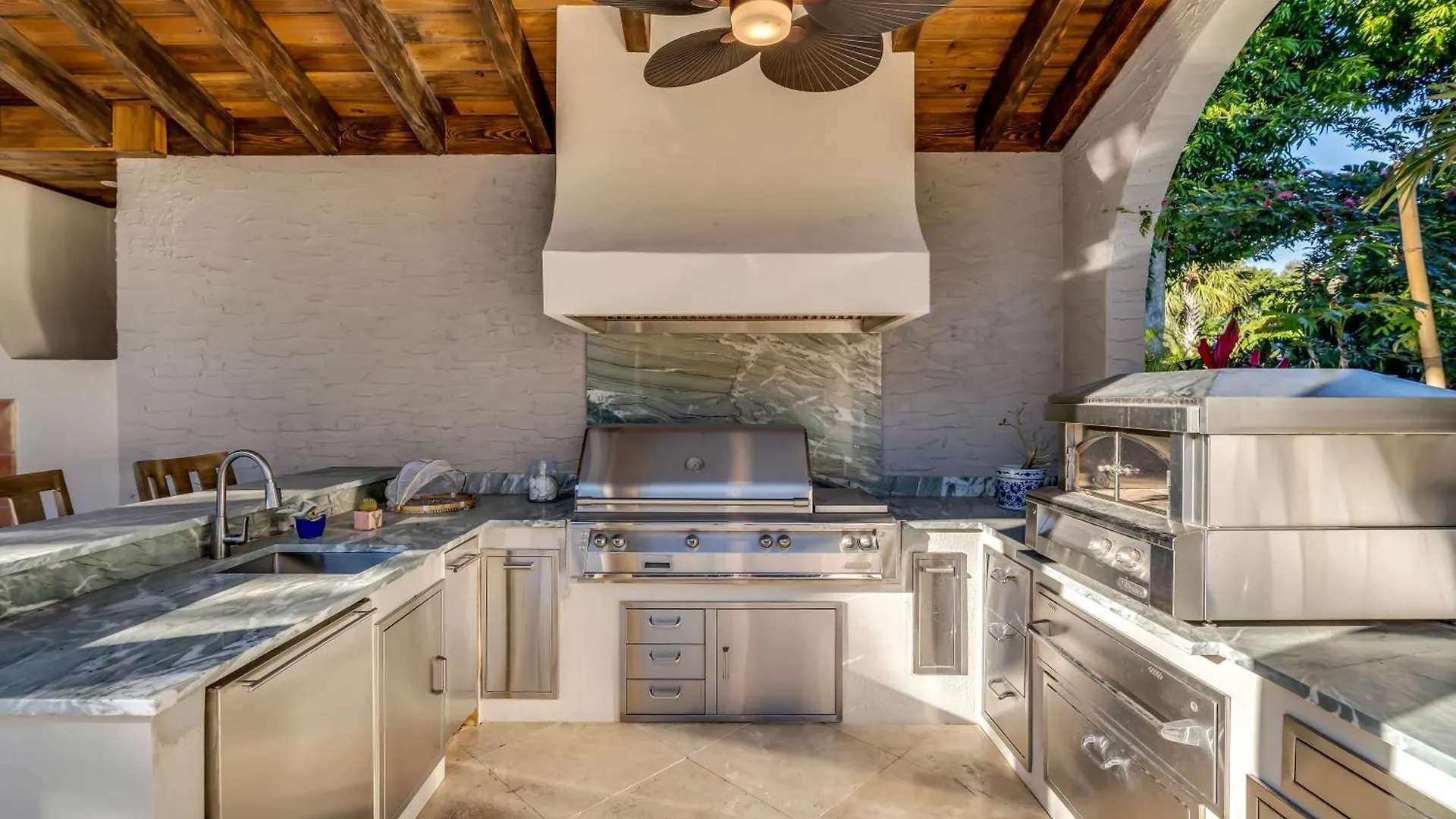 Fruit And Botanical Garden Estate 2 Miles To Downtown Ev Vr24-00151 Holiday home Sarasota