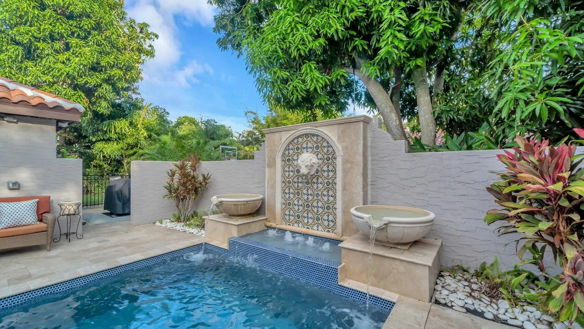 Pool Courtyard, Patio With Fire Pit, 2 Mls Downtown Vr24-00130 Σπίτι διακοπών