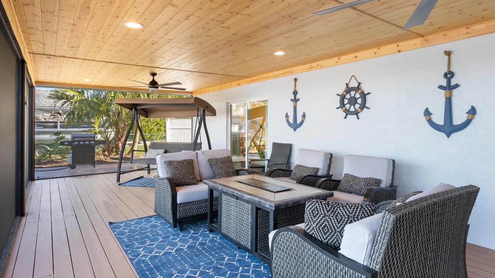 Oceanfront With Heated Pool Villa *