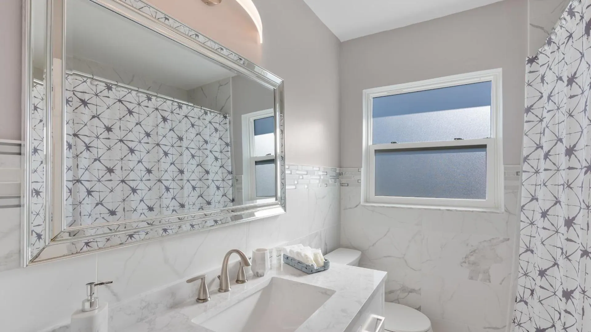 Oceanfront With Heated Pool Villa *