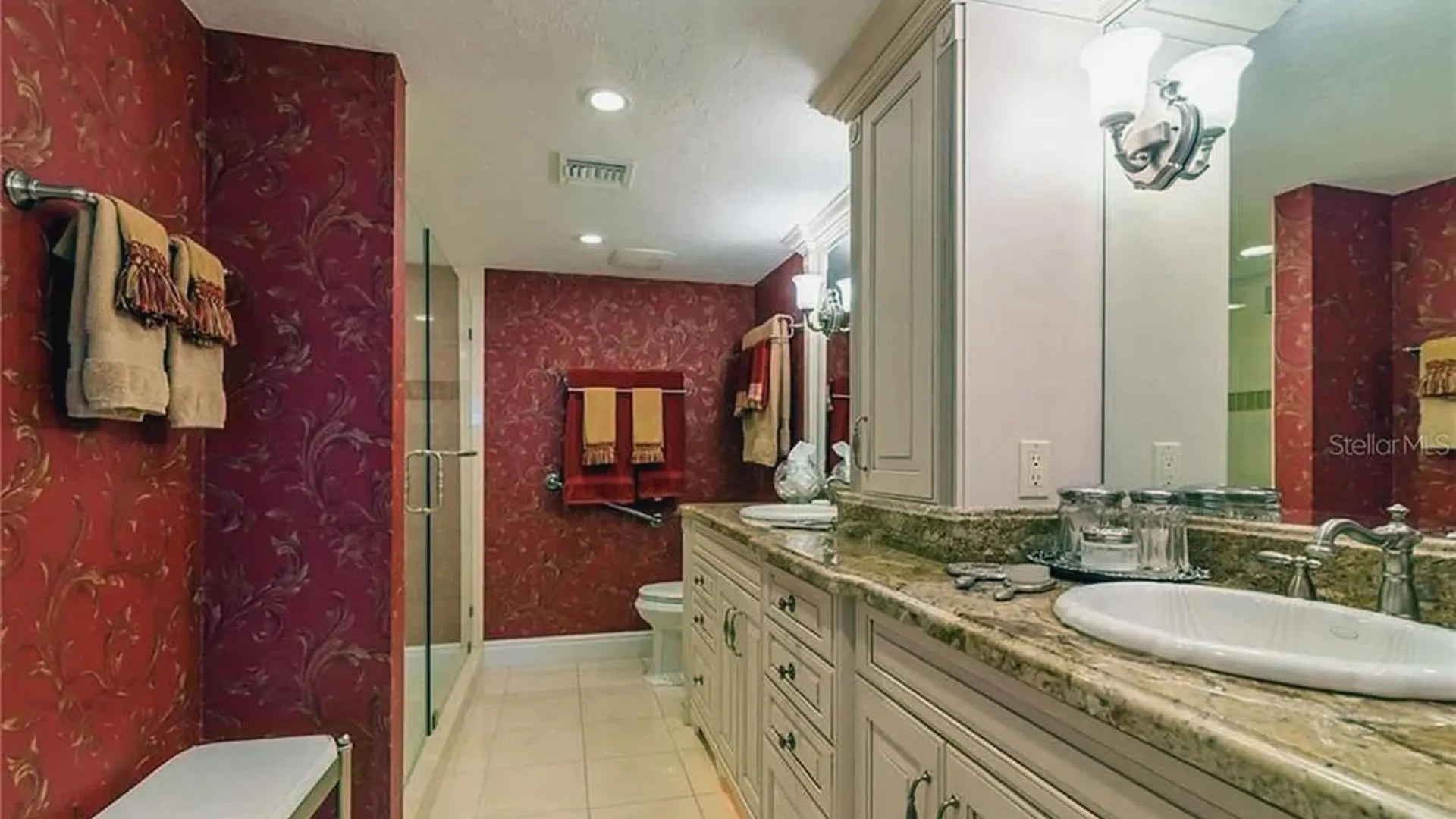 Spacious 3-bedroom With Access * Sarasota
