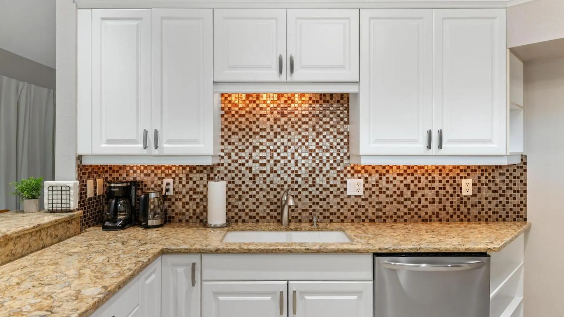Relaxing 4br With And Saltwater Pool Near 30 Day Minimum Perfect For Remote Workers And Family Trips Holiday home Sarasota