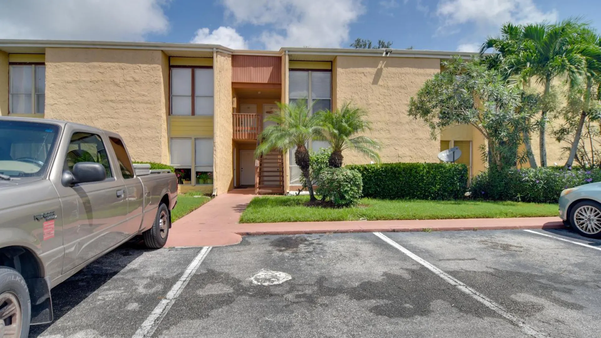 Escape About 4 Mi To Siesta Key Beach! Apartment *