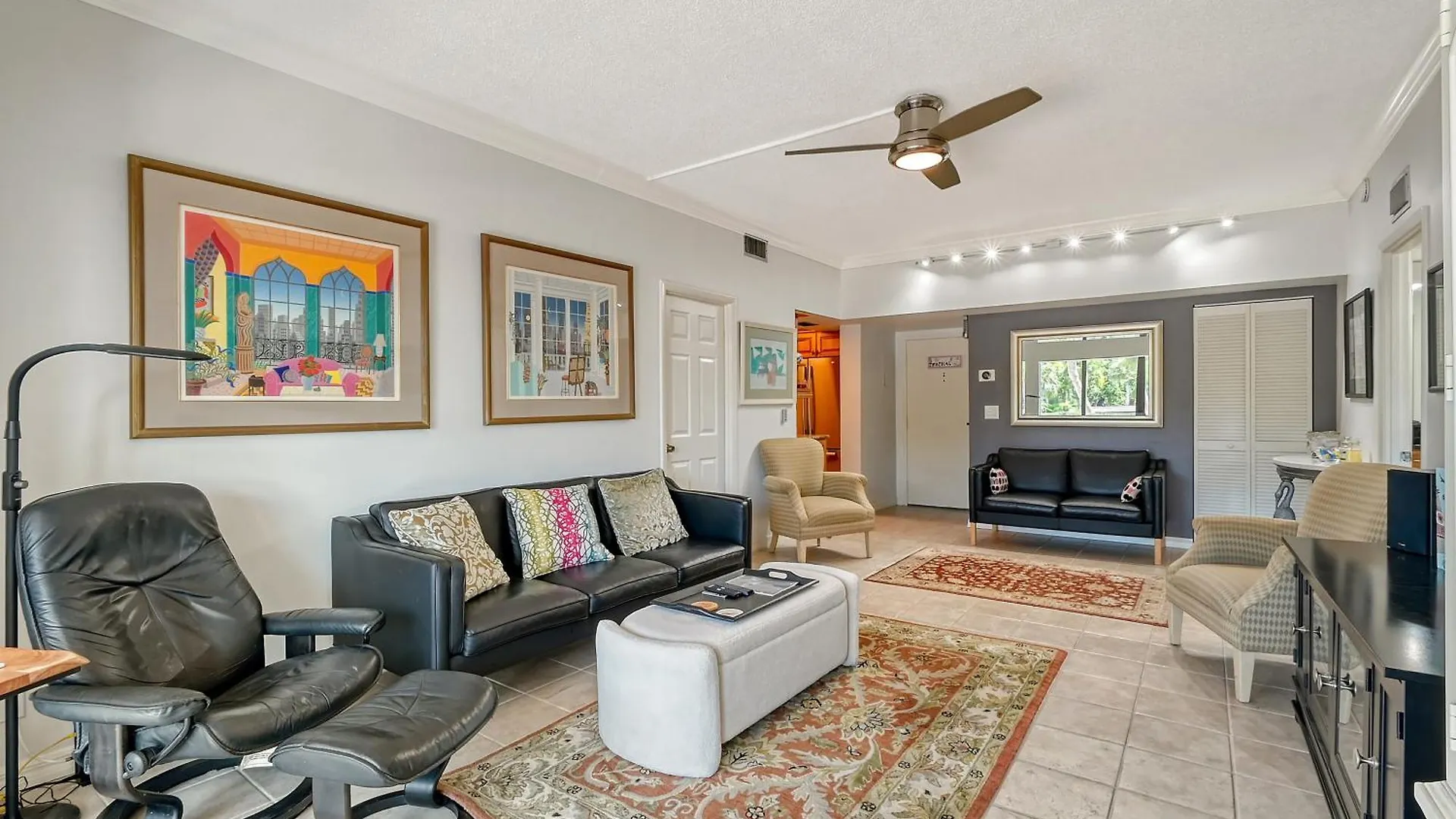 Harbor Towers Ground Floor Private Hot Tub Condo! Holiday home Sarasota
