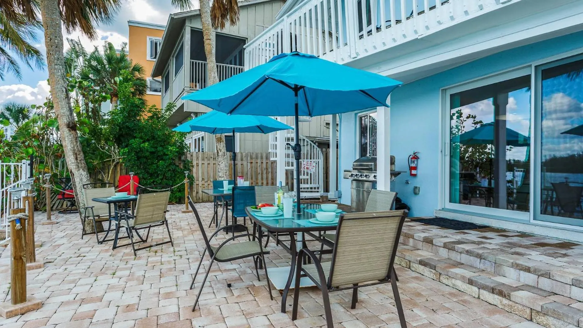 Coastal Breeze Siesta - Entire 4-unit Complex With Dock * Sarasota