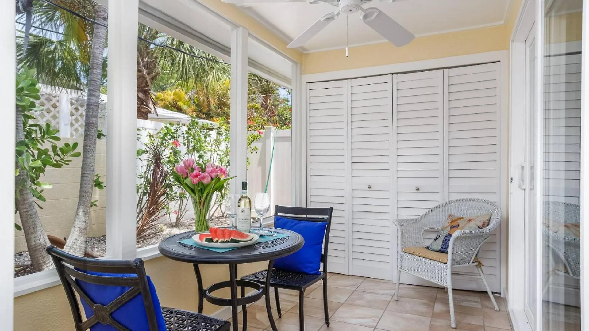 Lulu's Crescent - Entire Two Unit Complex Holiday home Sarasota