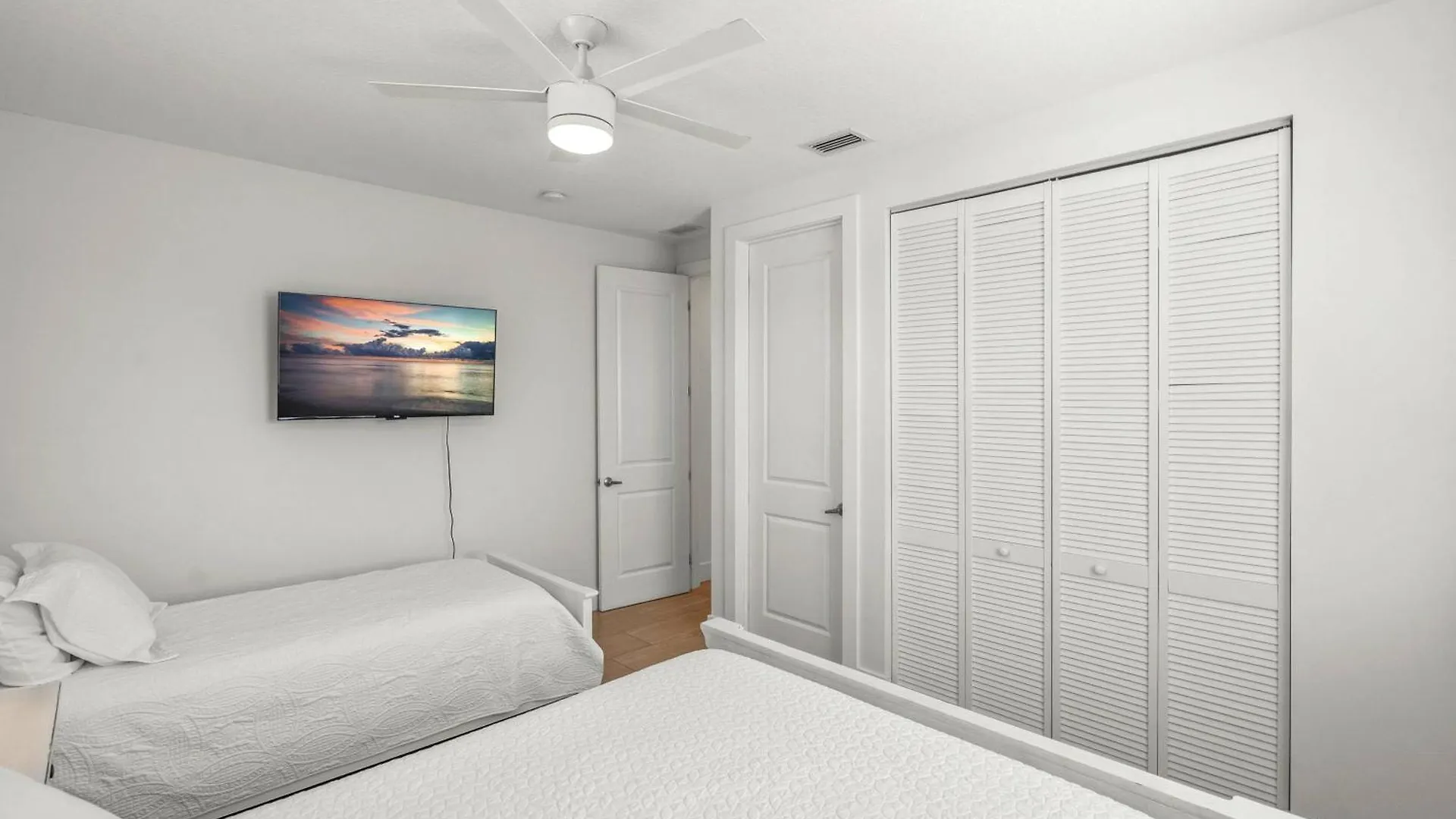 Lido Dream Combined Duplex Both N & S Holiday home