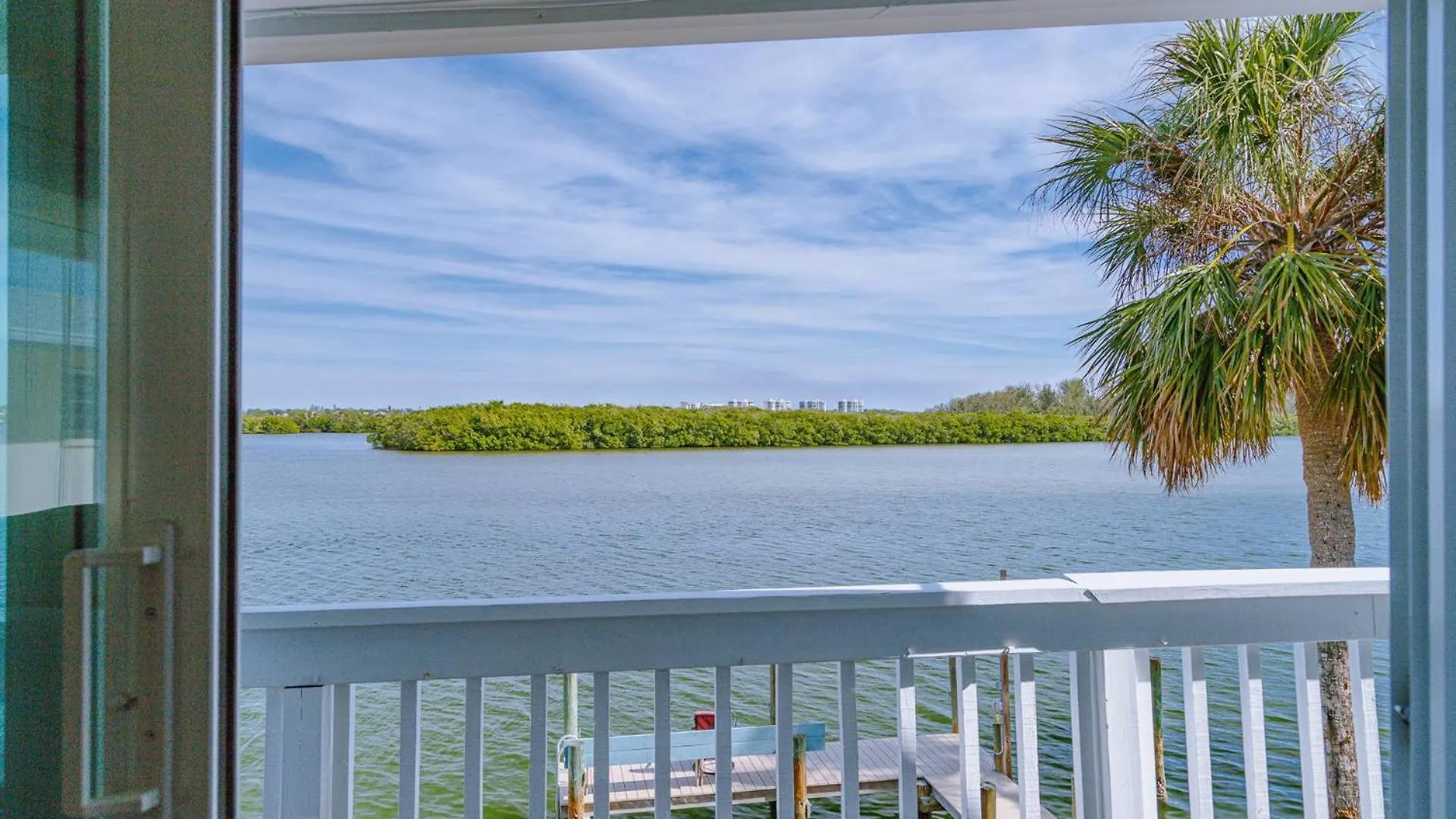 Holiday home Coastal Breeze Siesta - Entire 4-unit Complex With Dock Sarasota