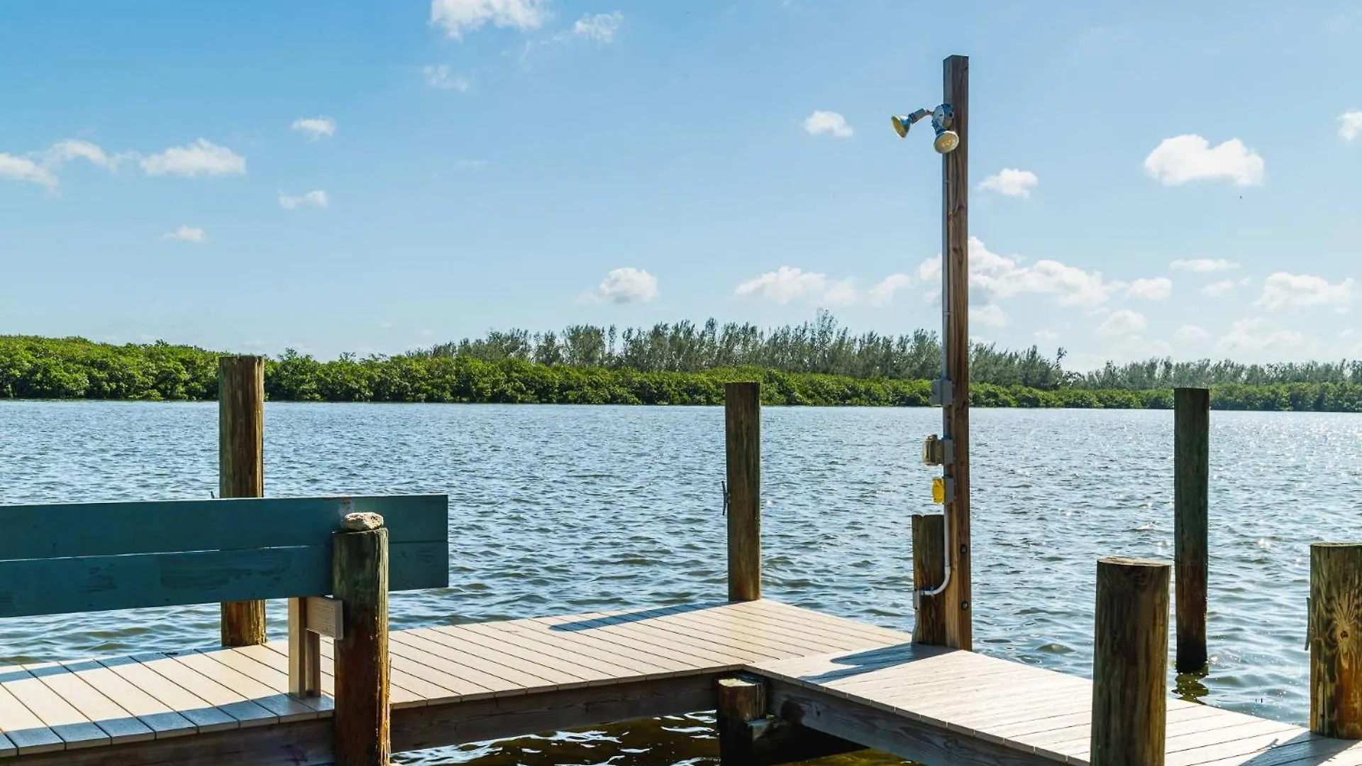 Holiday home Coastal Breeze Siesta - Entire 4-unit Complex With Dock