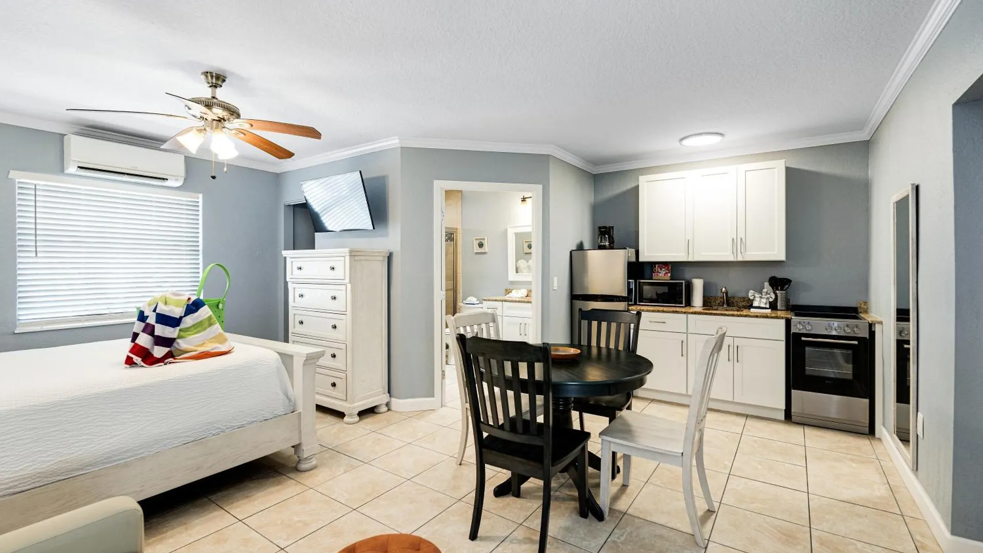 Tropical - Sarasota Siesta Key