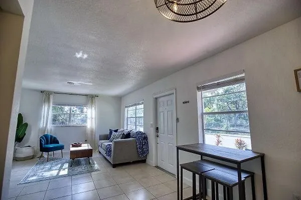 Downtown With Fire Pit, Just 5 Min To Sarasota
