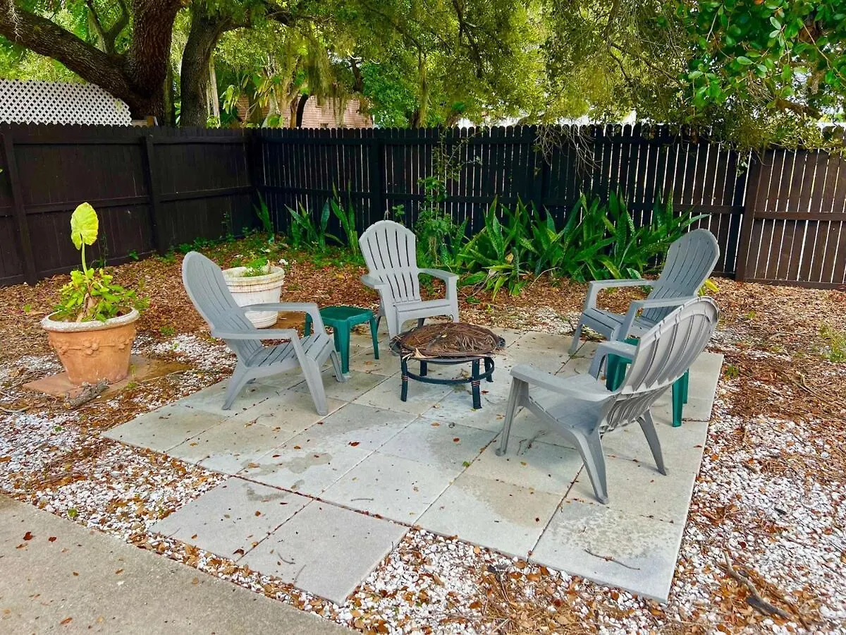 Holiday home Downtown With Fire Pit, Just 5 Min To *