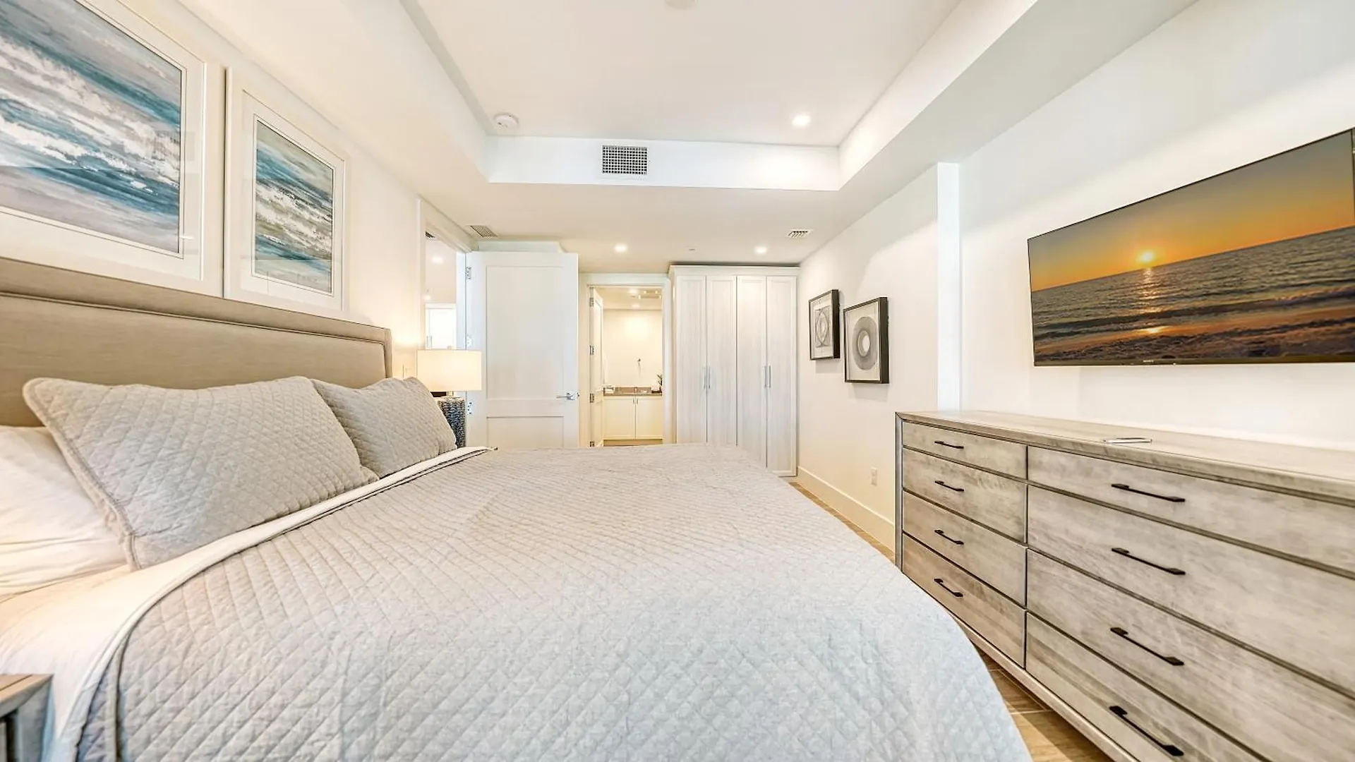 Apartment Ten35 Seaside