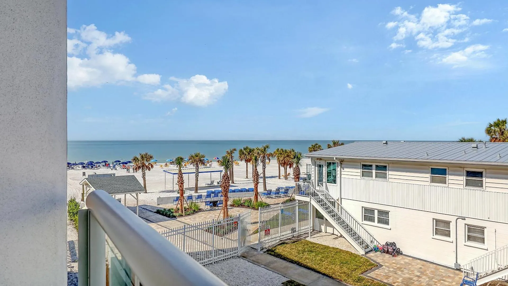 Apartment Ten35 Seaside