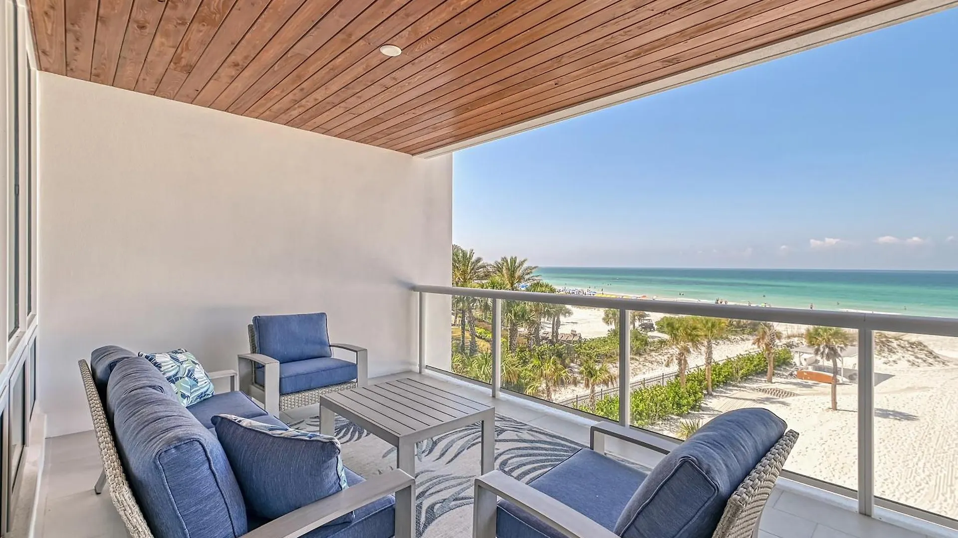 Apartment Ten35 Seaside