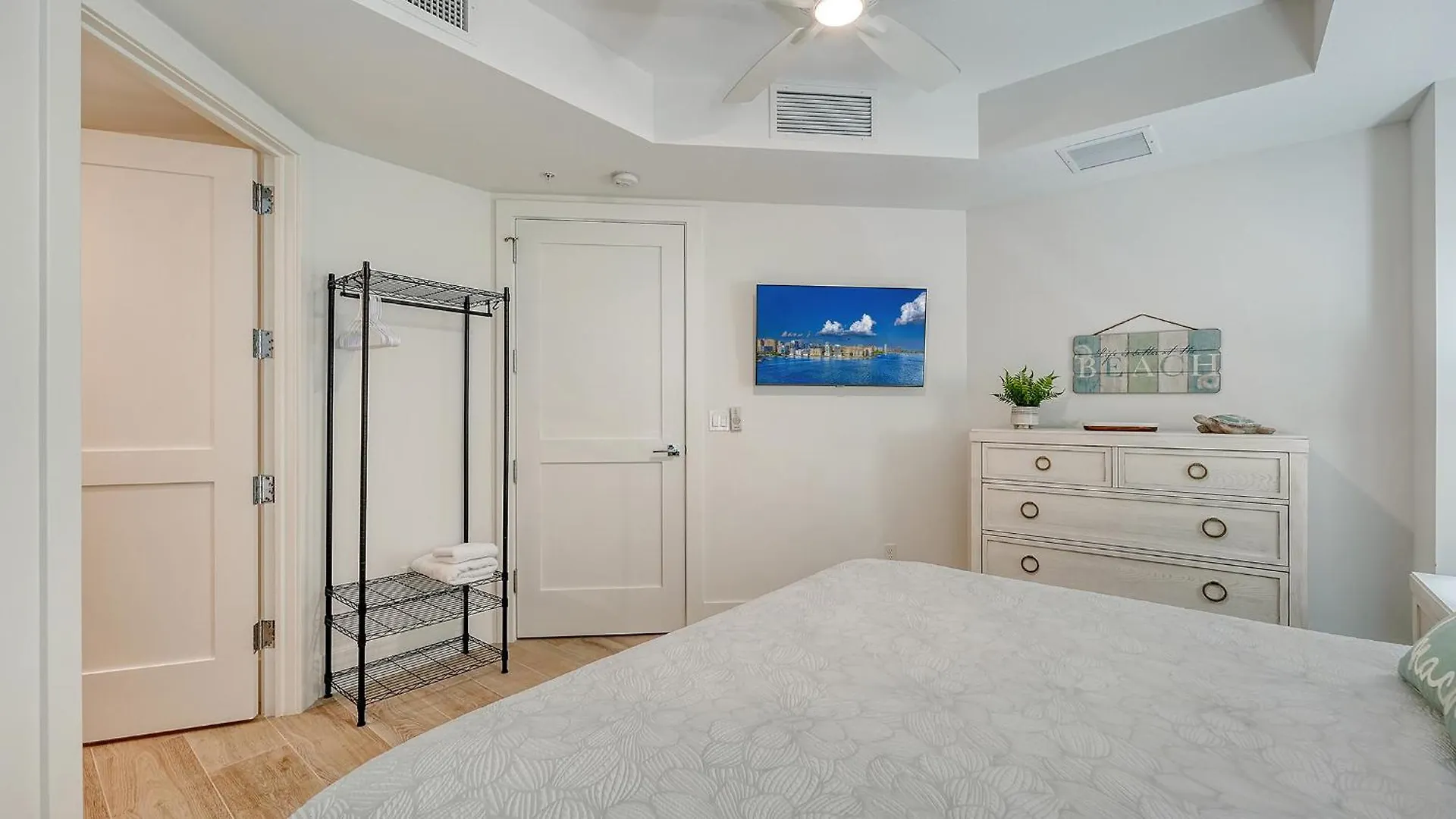 Ten35 Seaside Apartment *