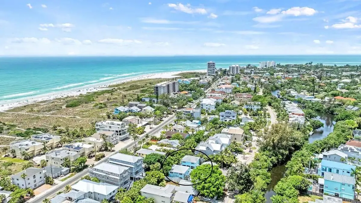 2br Coconut 800ft Walk To Games Holiday home
