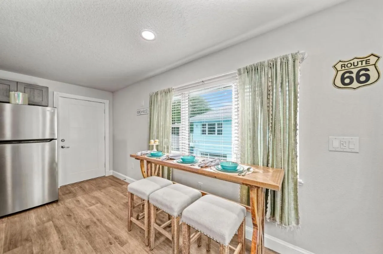 Holiday home 2br Coconut 800ft Walk To Games Sarasota