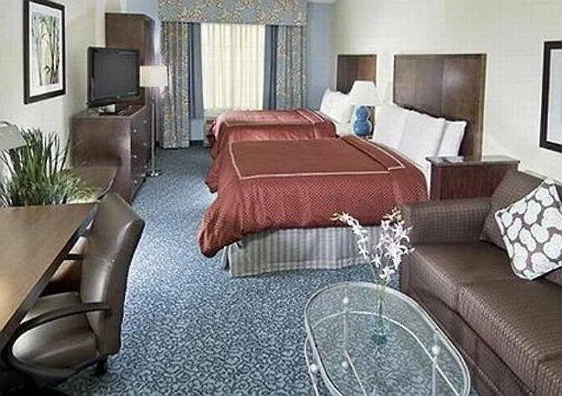 Hotel Courtyard By Marriott At Town Center